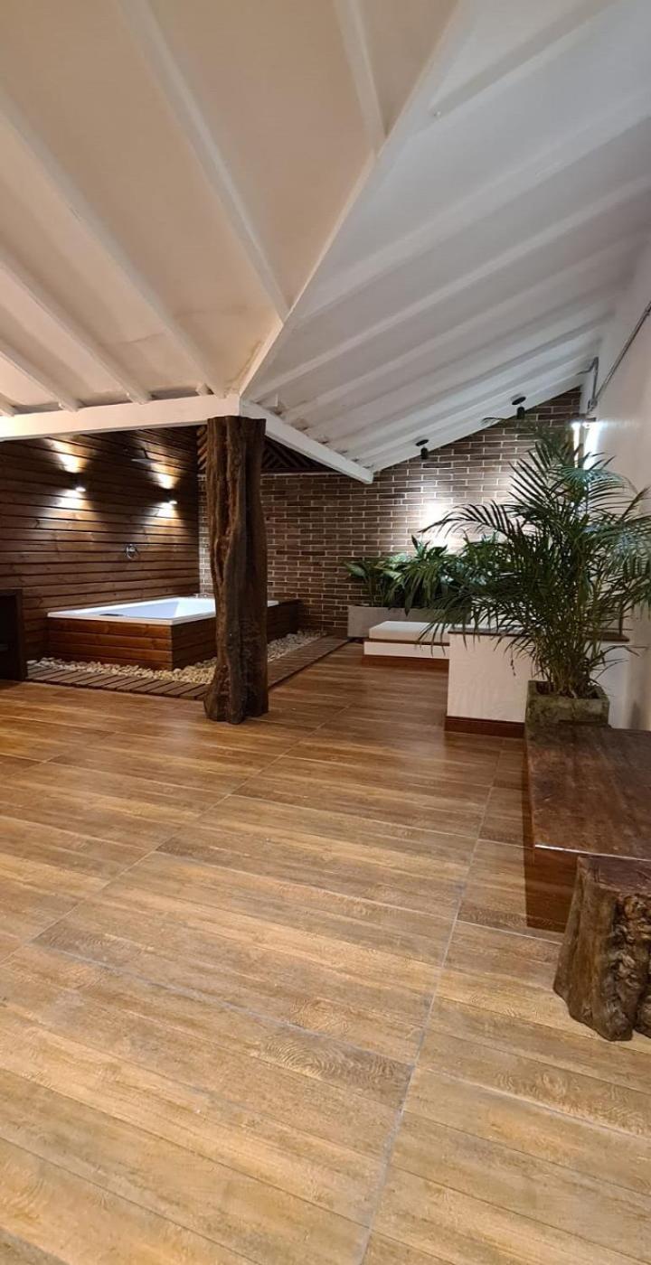 Suite with Hot Tub