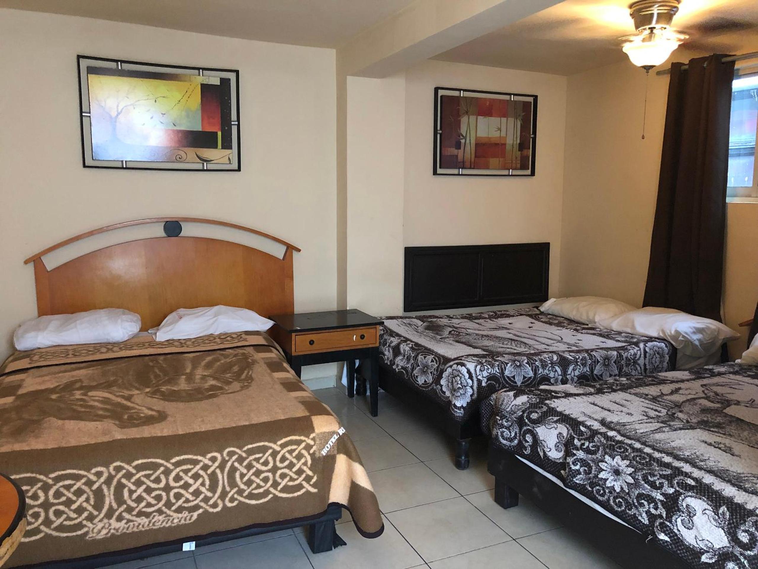 Deluxe Family Room - Photo 1