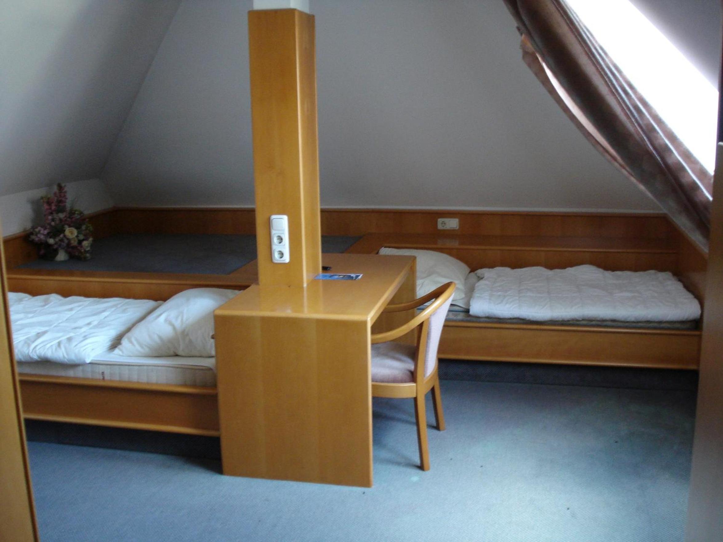 Economy Single Room