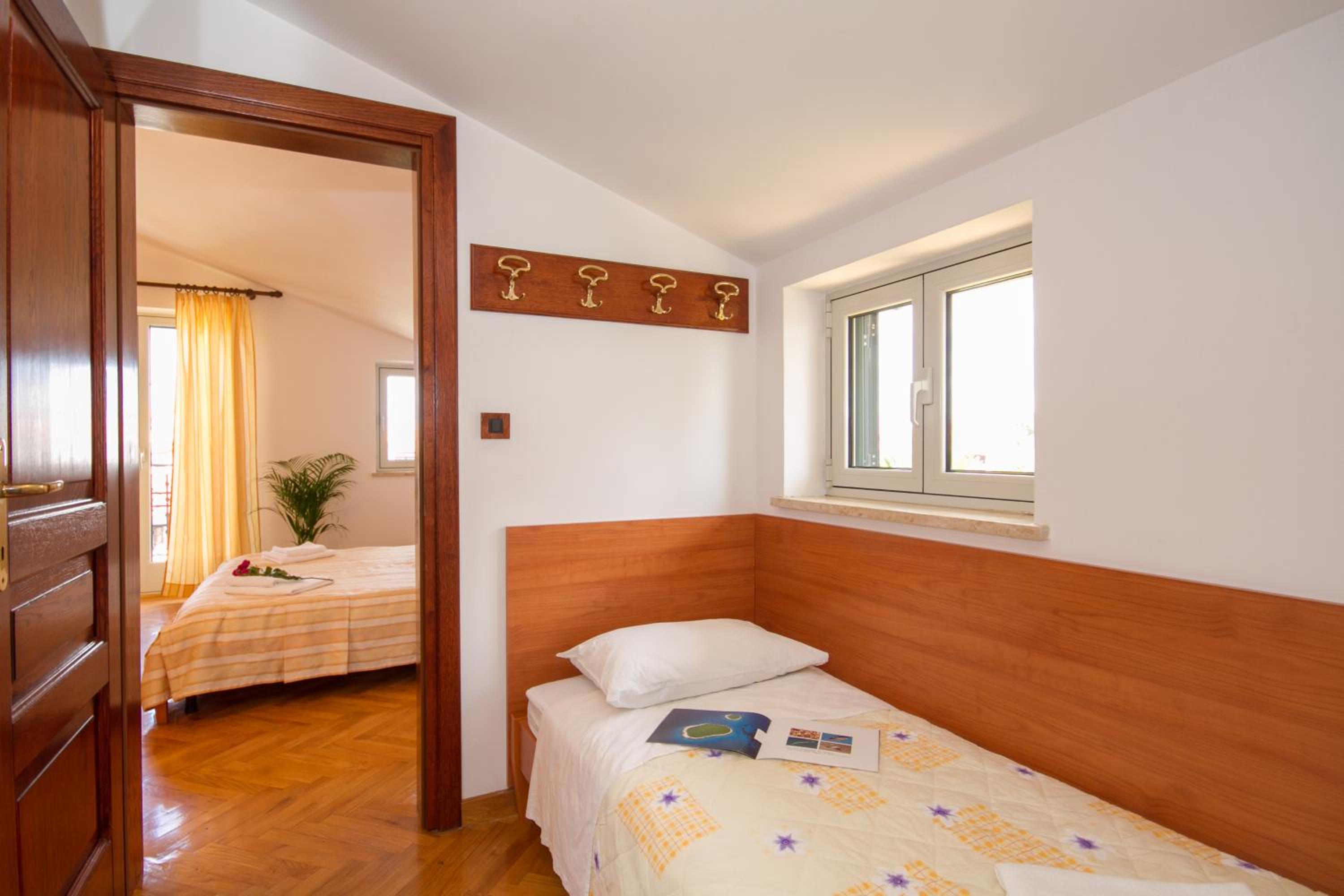 Triple Room (3 Guests or 2 Guests) photo 2