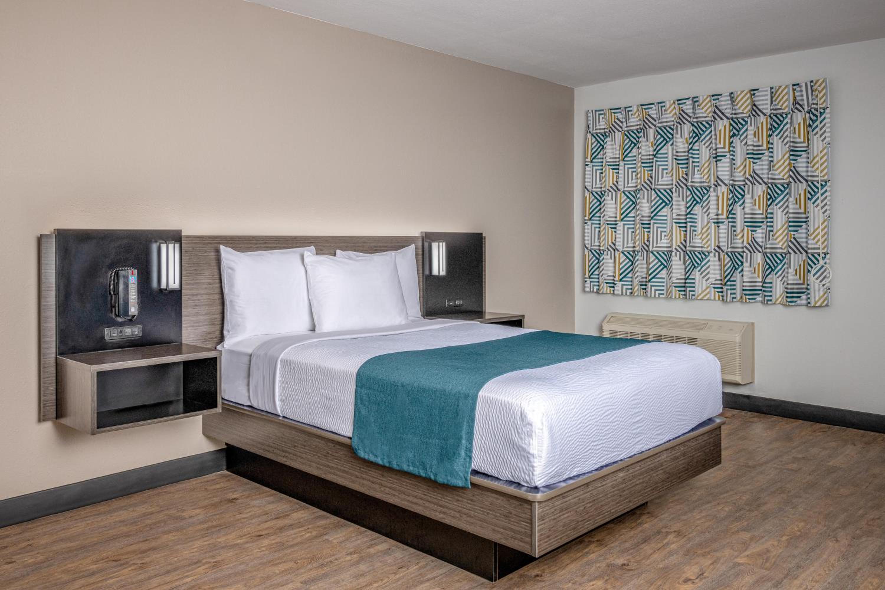Double Room - Disability Access - Non-Smoking photo 2