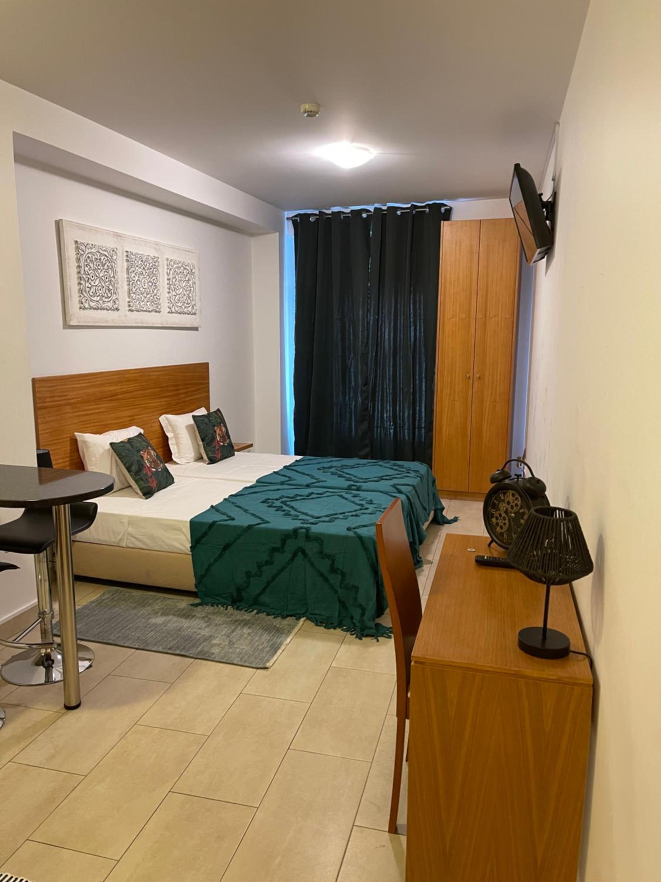 Studio (2 Adults) - Photo 13