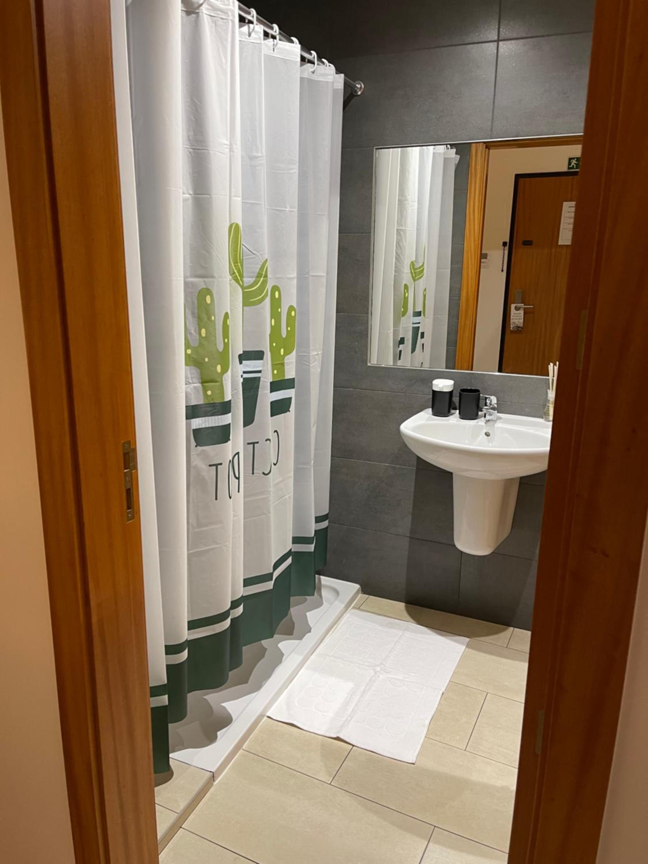 Studio (2 Adults) - Photo 30