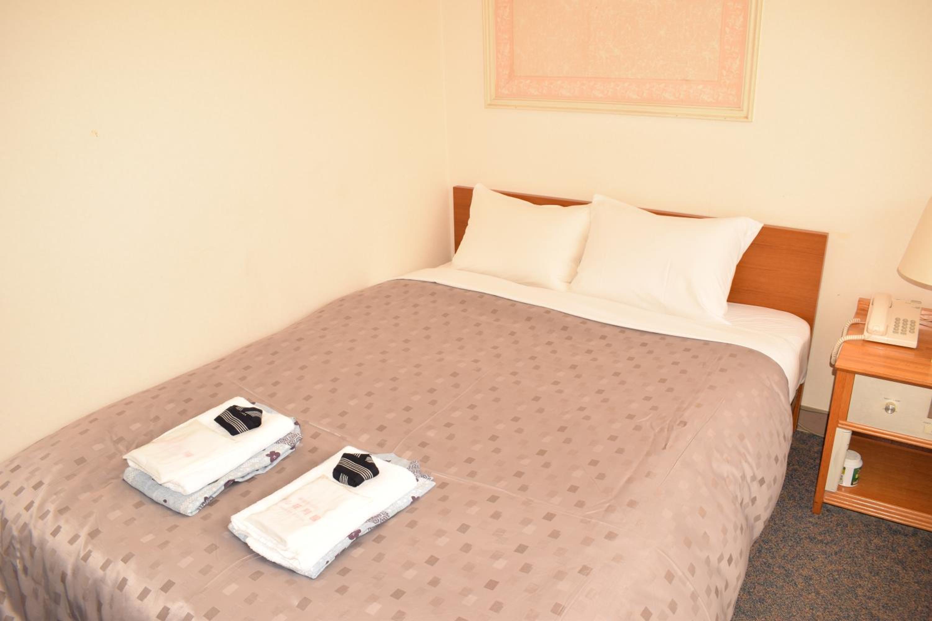 Economy Double Room - Non-Smoking photo 2