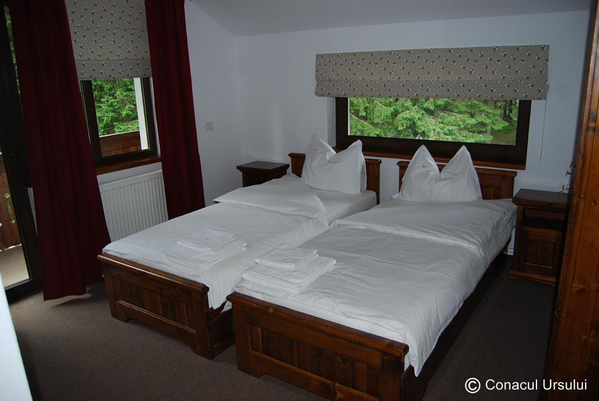 Twin Room - Photo 1