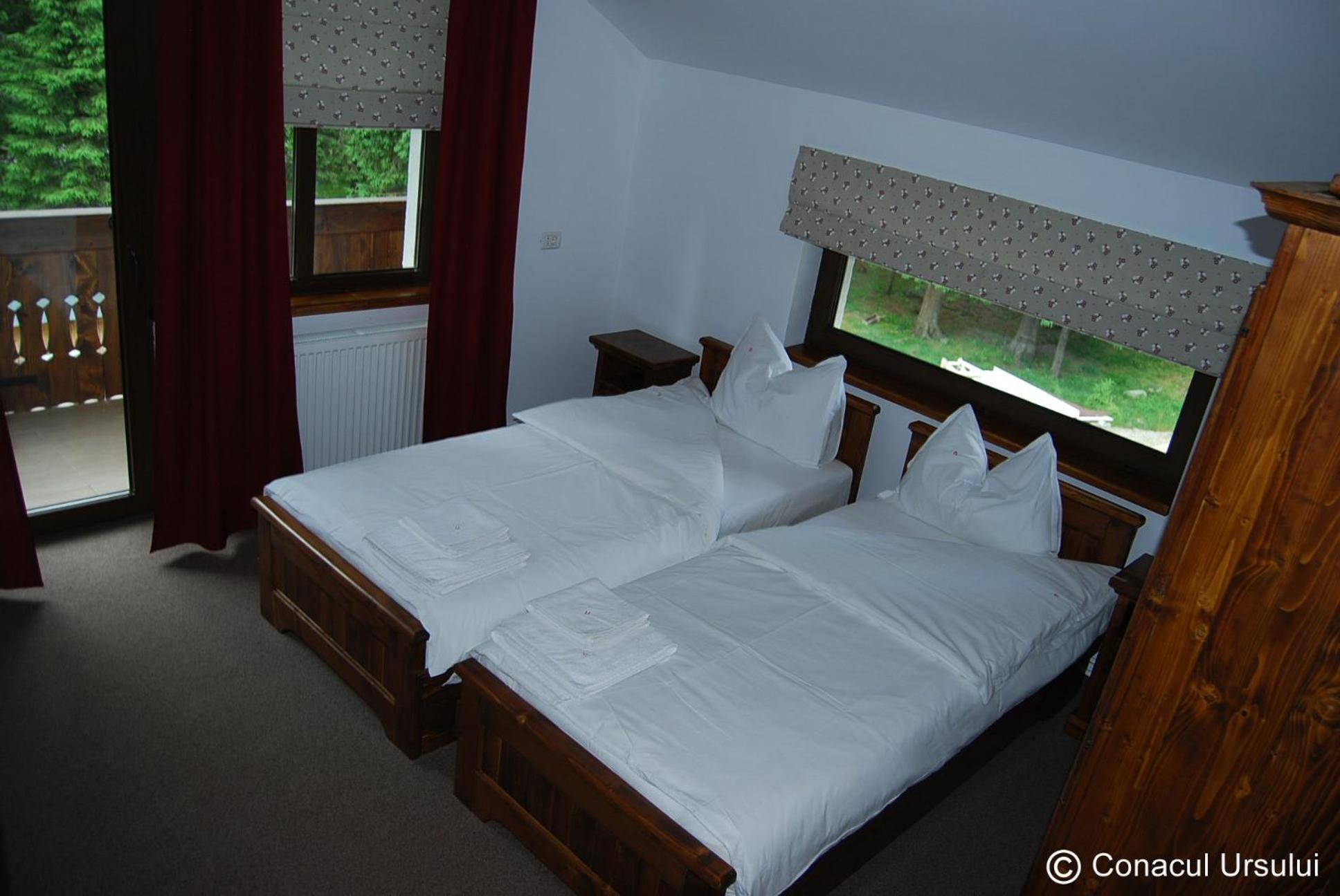 Twin Room - Photo 5