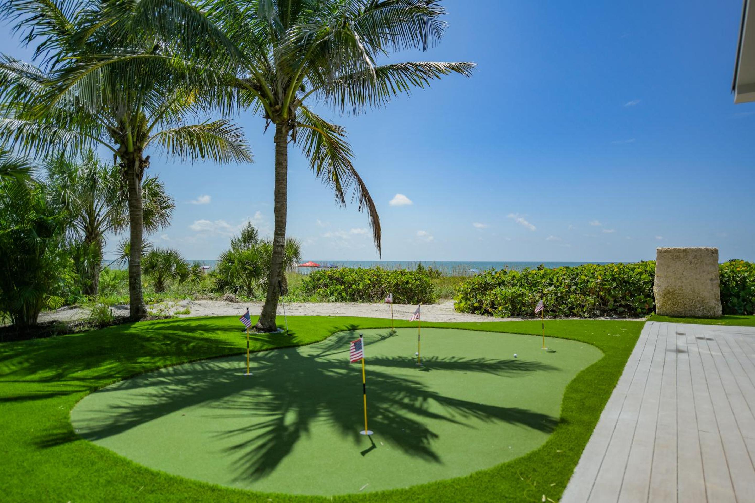 Beachfront Courtyard View King Studio photo 2