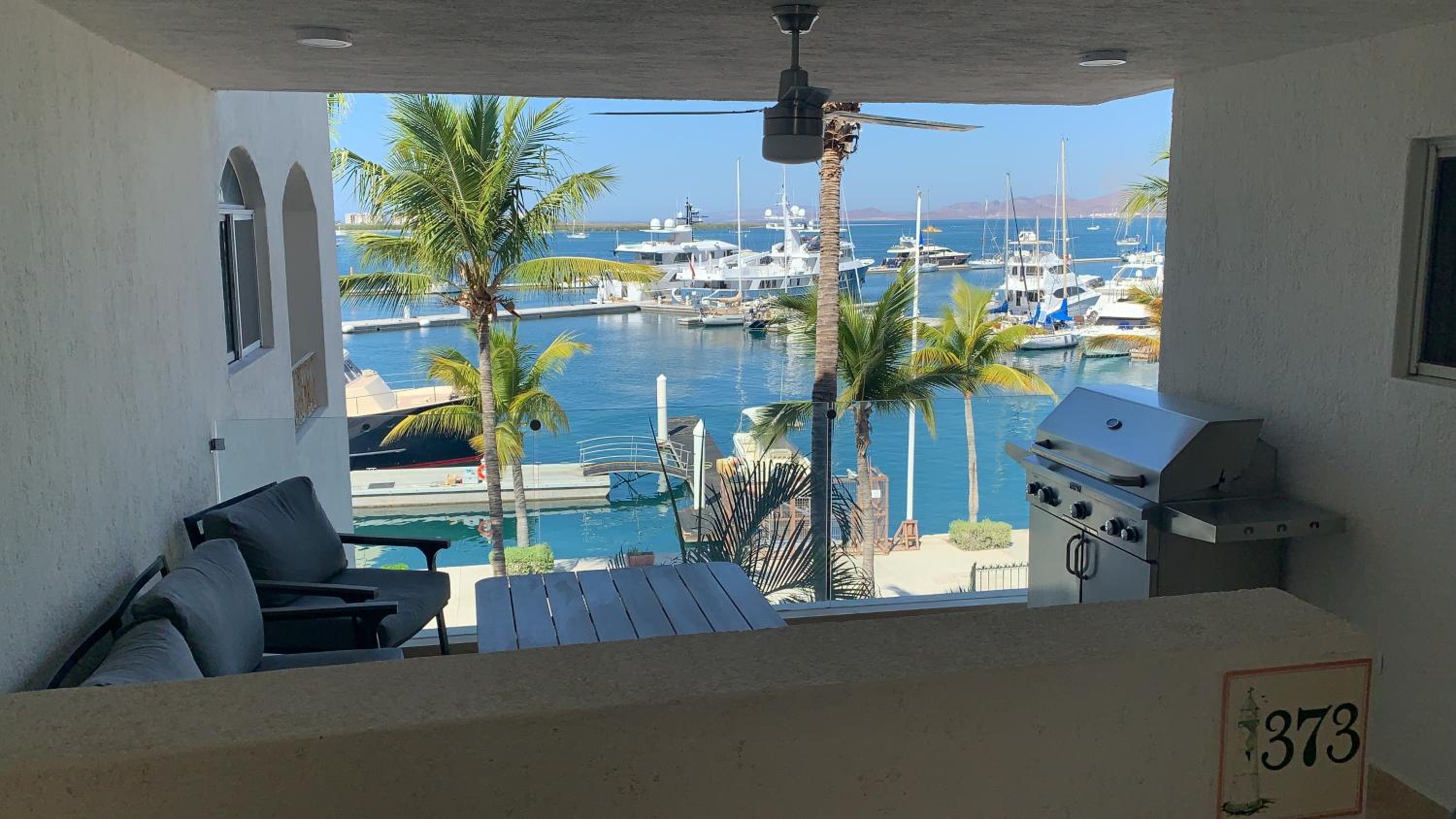 Apartment with Sea View - Photo 39