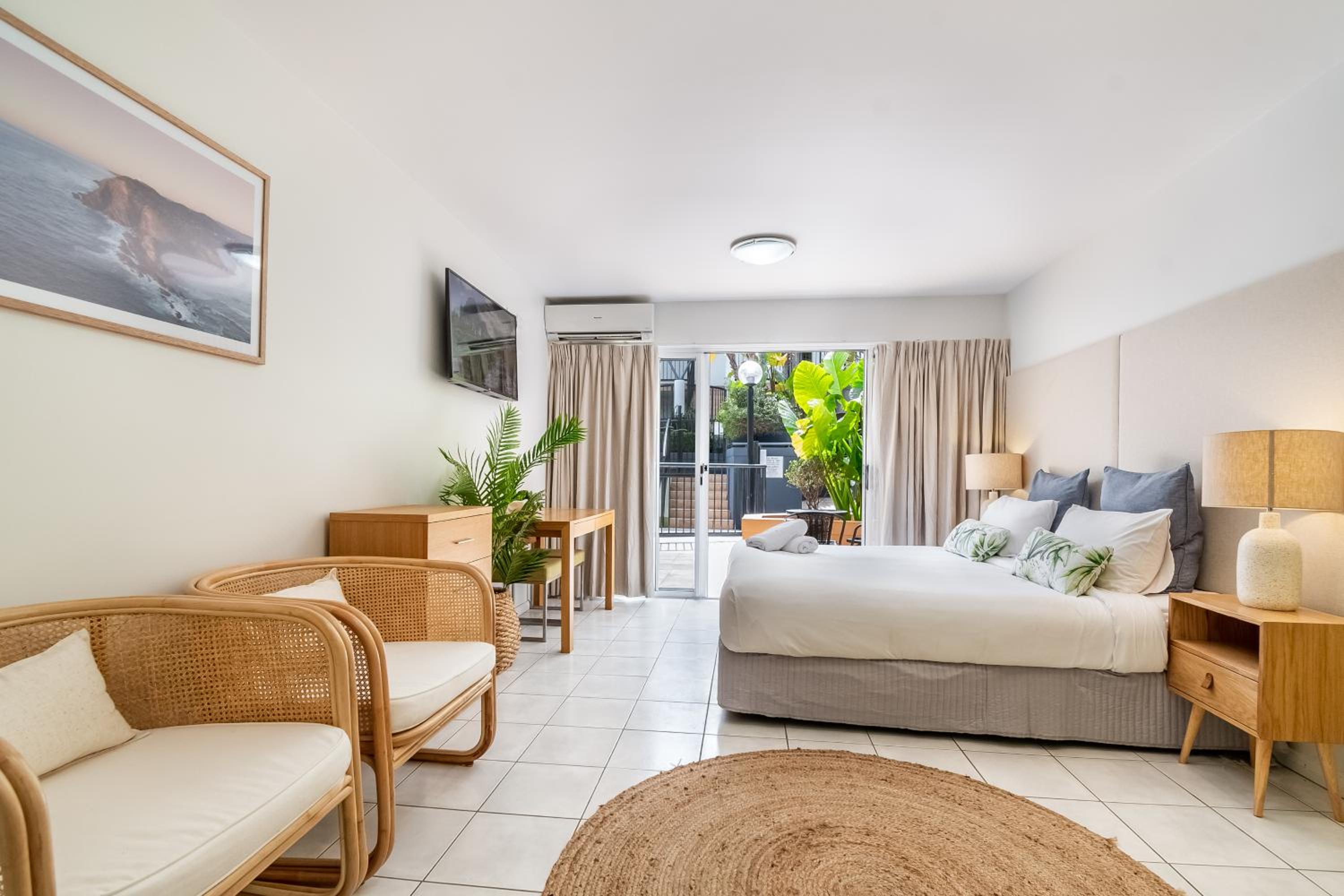 Two-Bedroom Suite - Dual Key photo 2