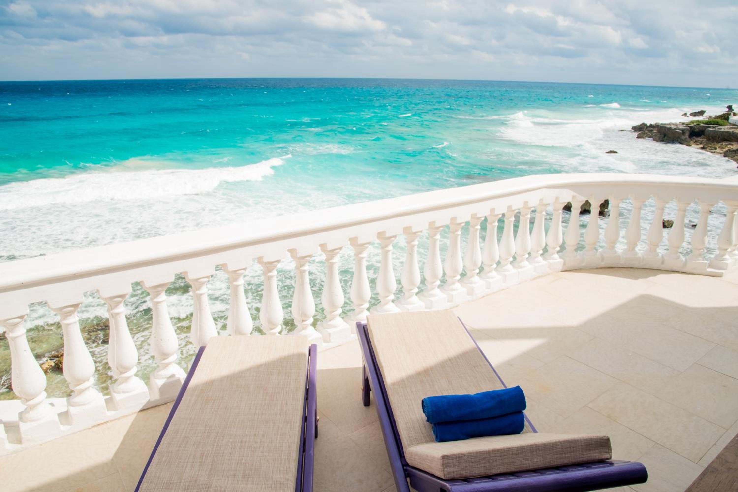 King Suite with Sea View photo 3