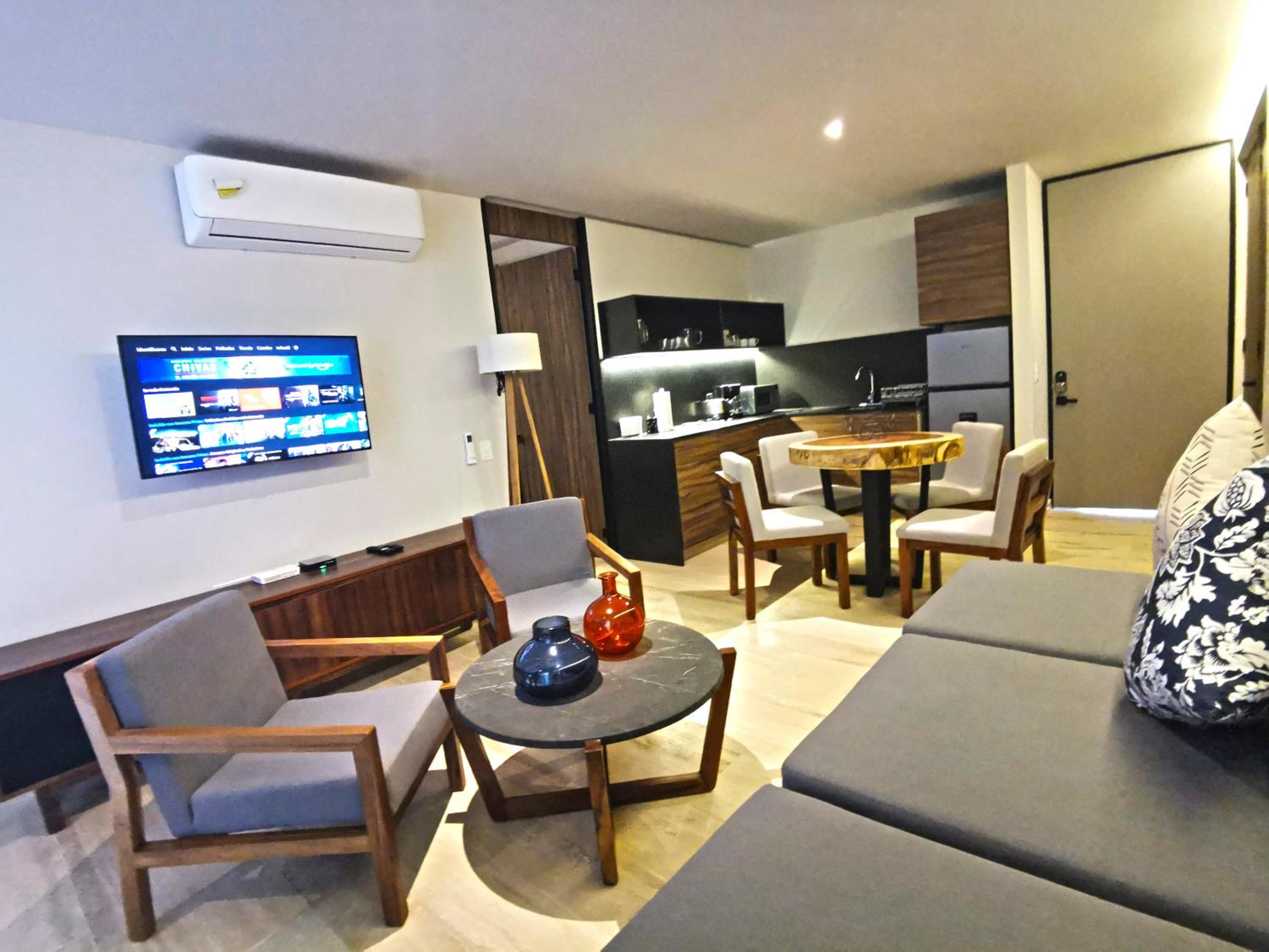 Apartamento de lujo de una habitación con balcón privado.