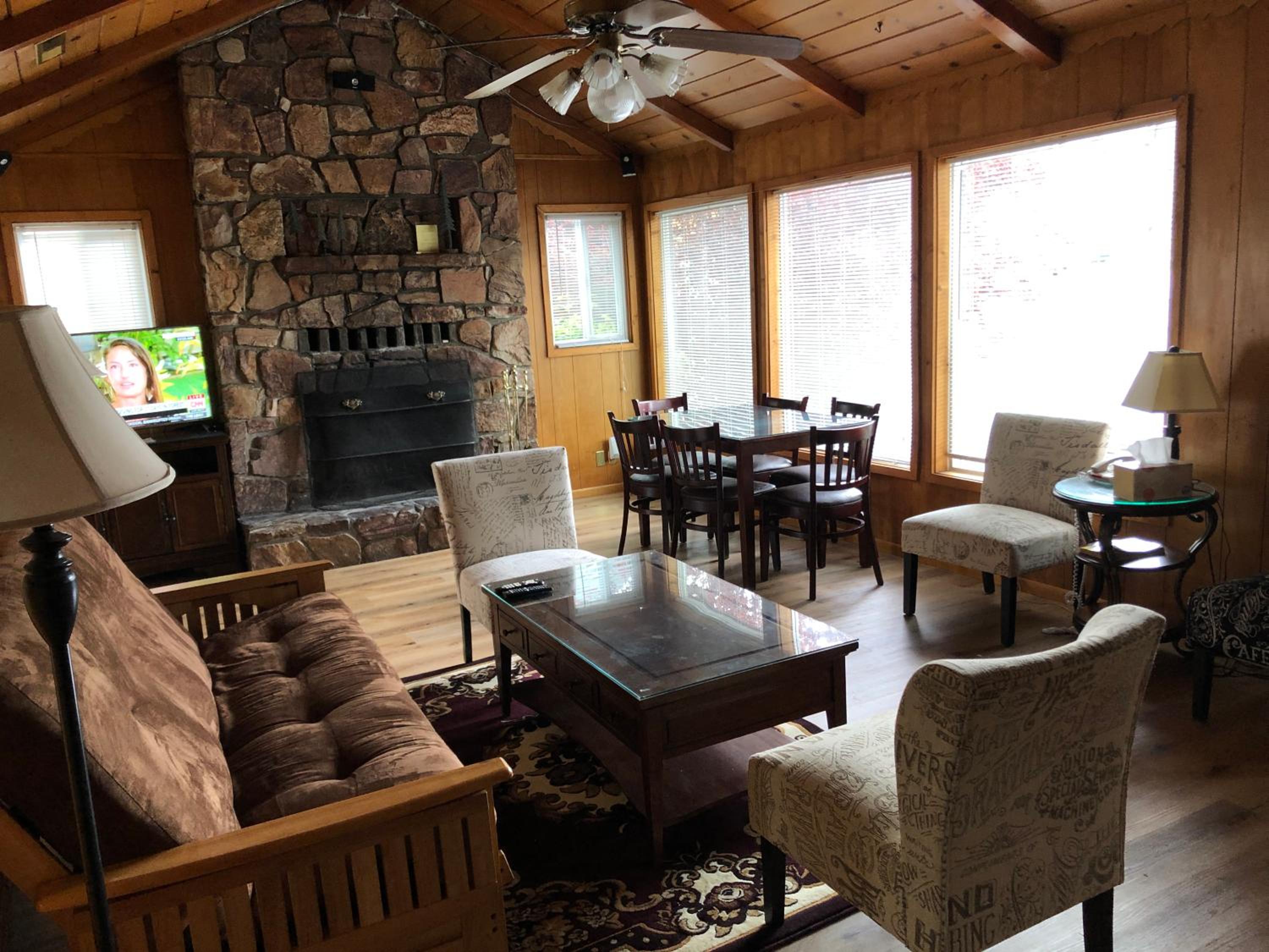 Deluxe Family Suite