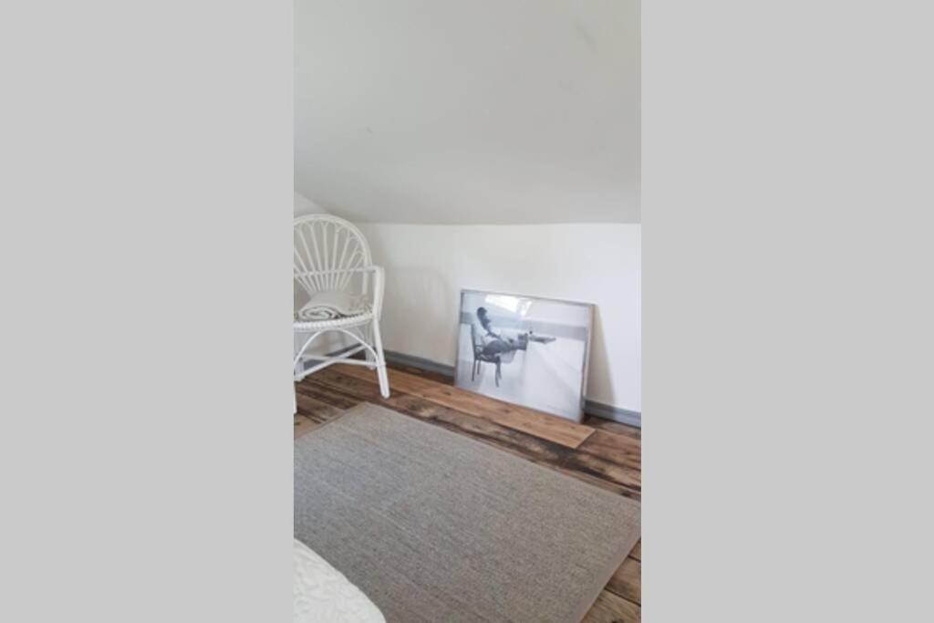 One-Bedroom House - Photo 9