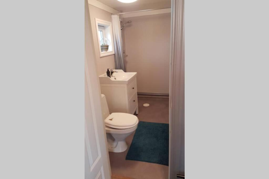 One-Bedroom House - Photo 12