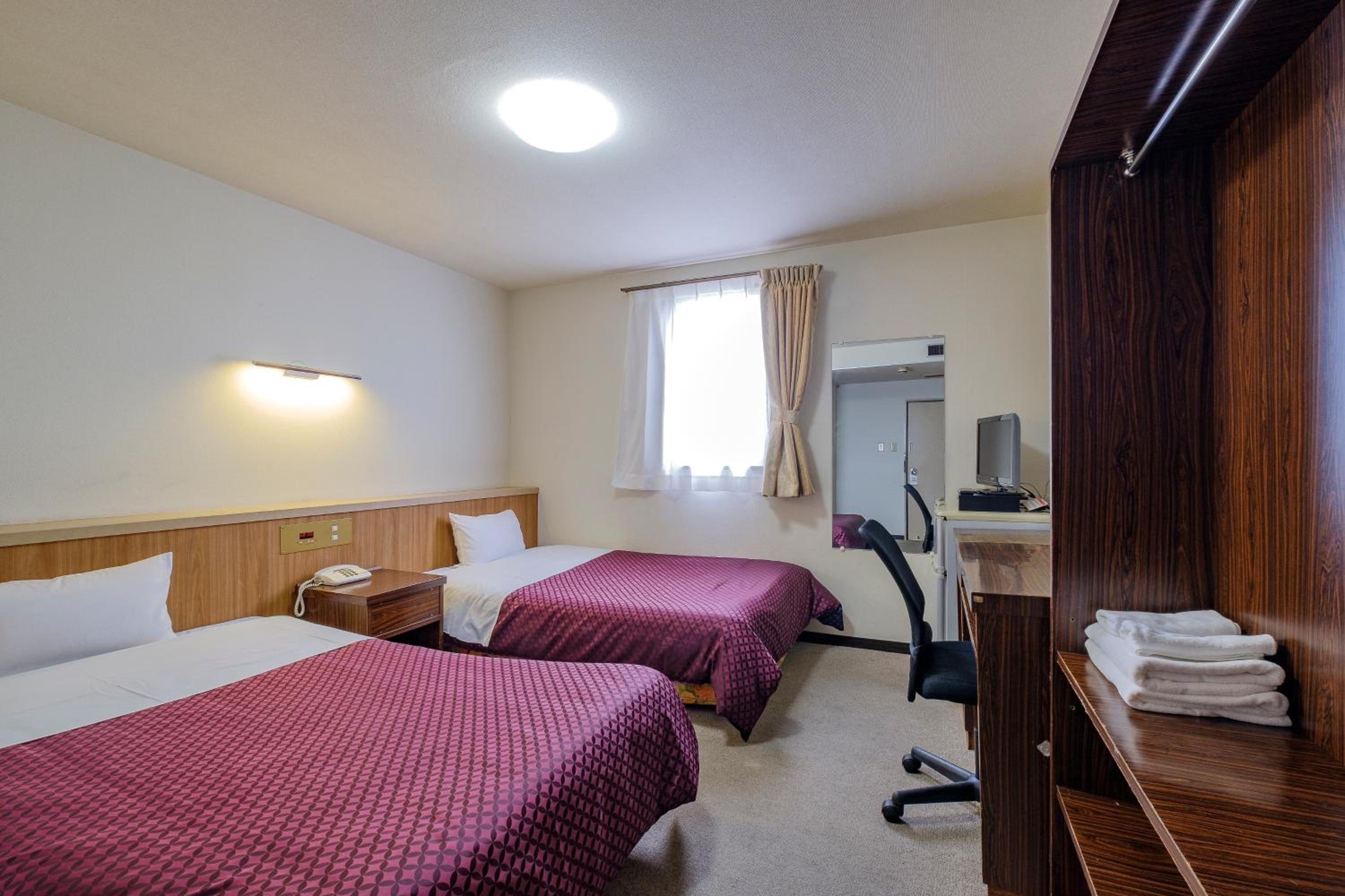 Twin Room - Smoking - Photo 1