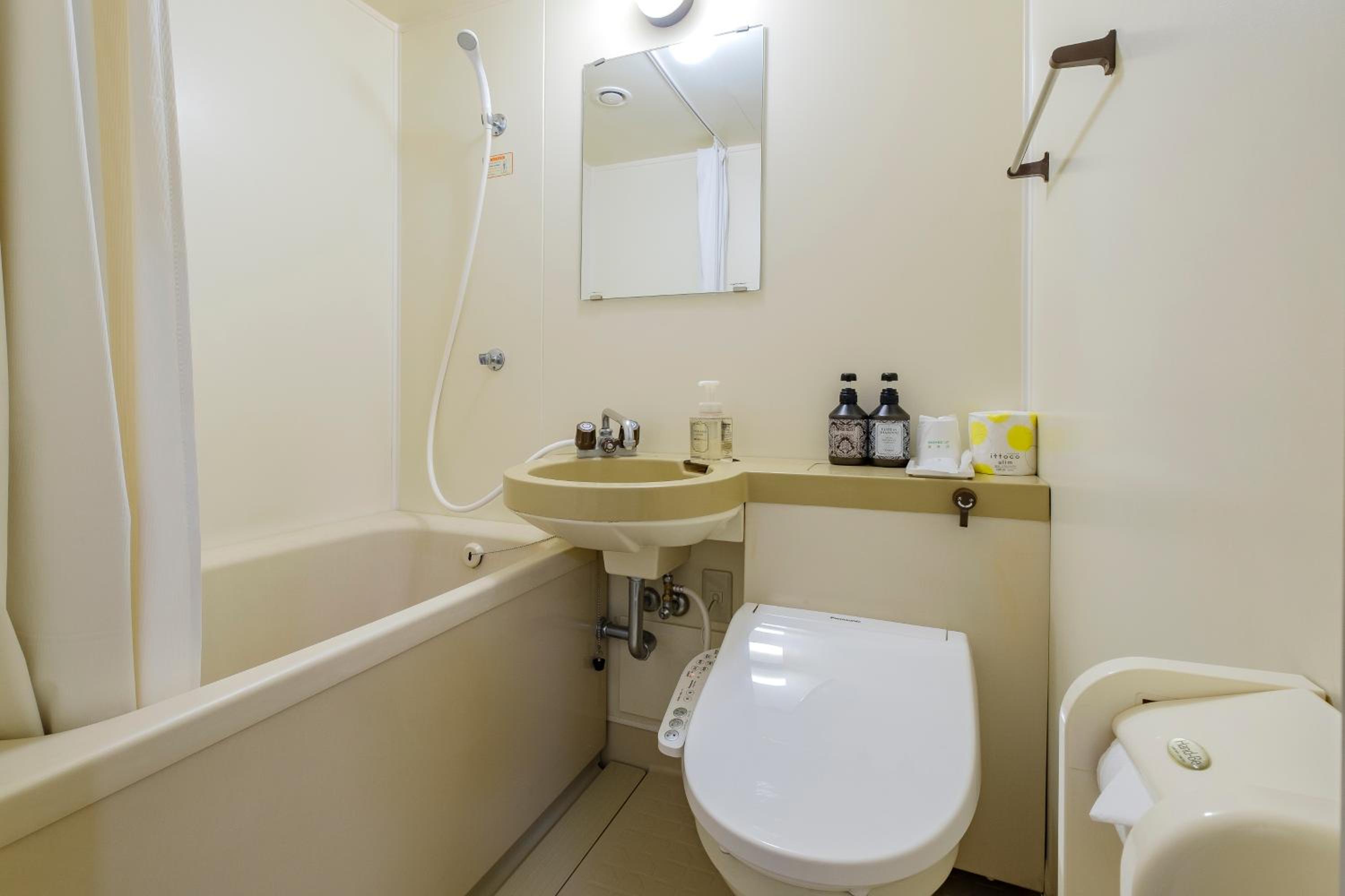 Double Room - Non-Smoking  - Photo 2