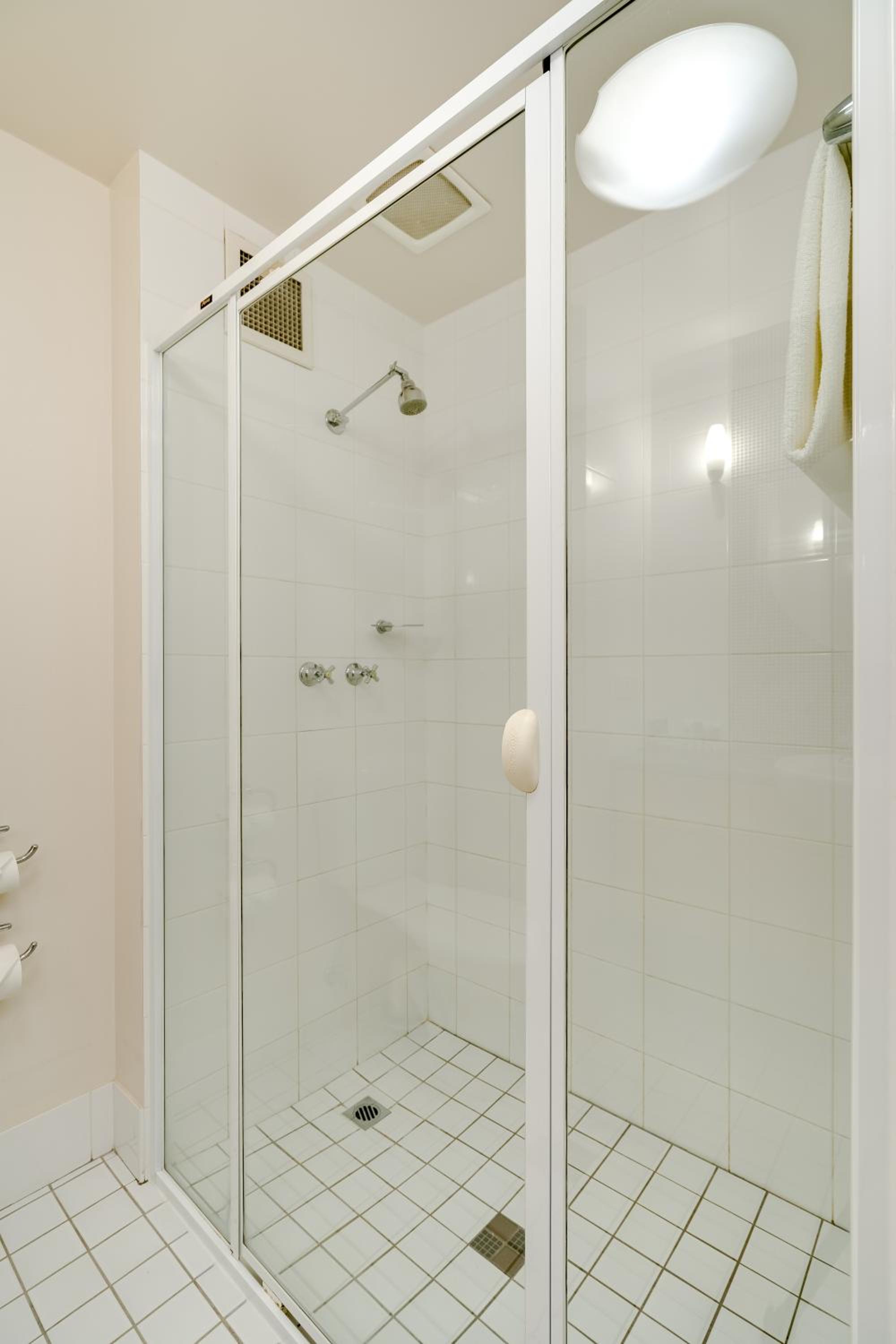 Standard Queen Room - Photo 3