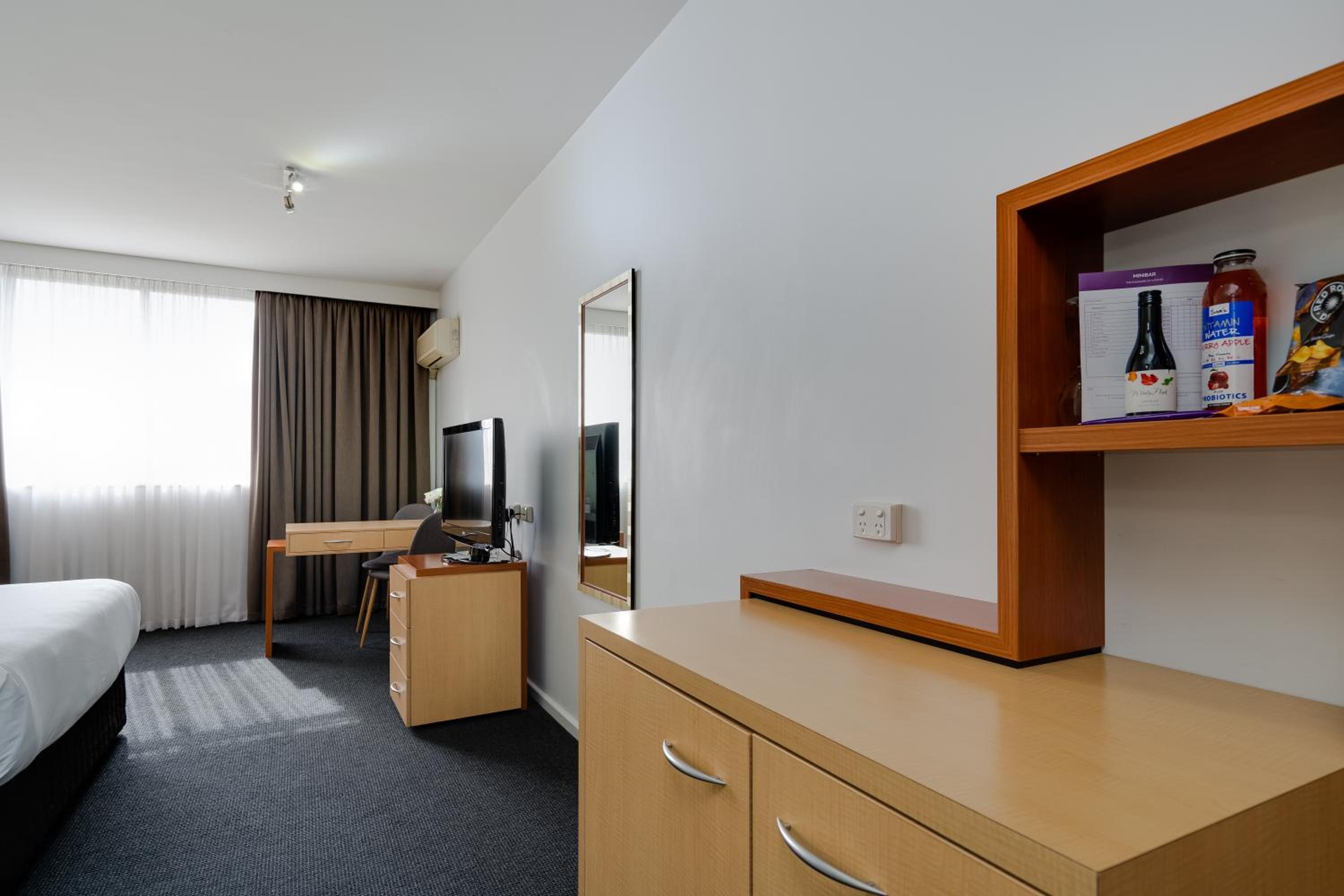 Standard Queen Room - Photo 4
