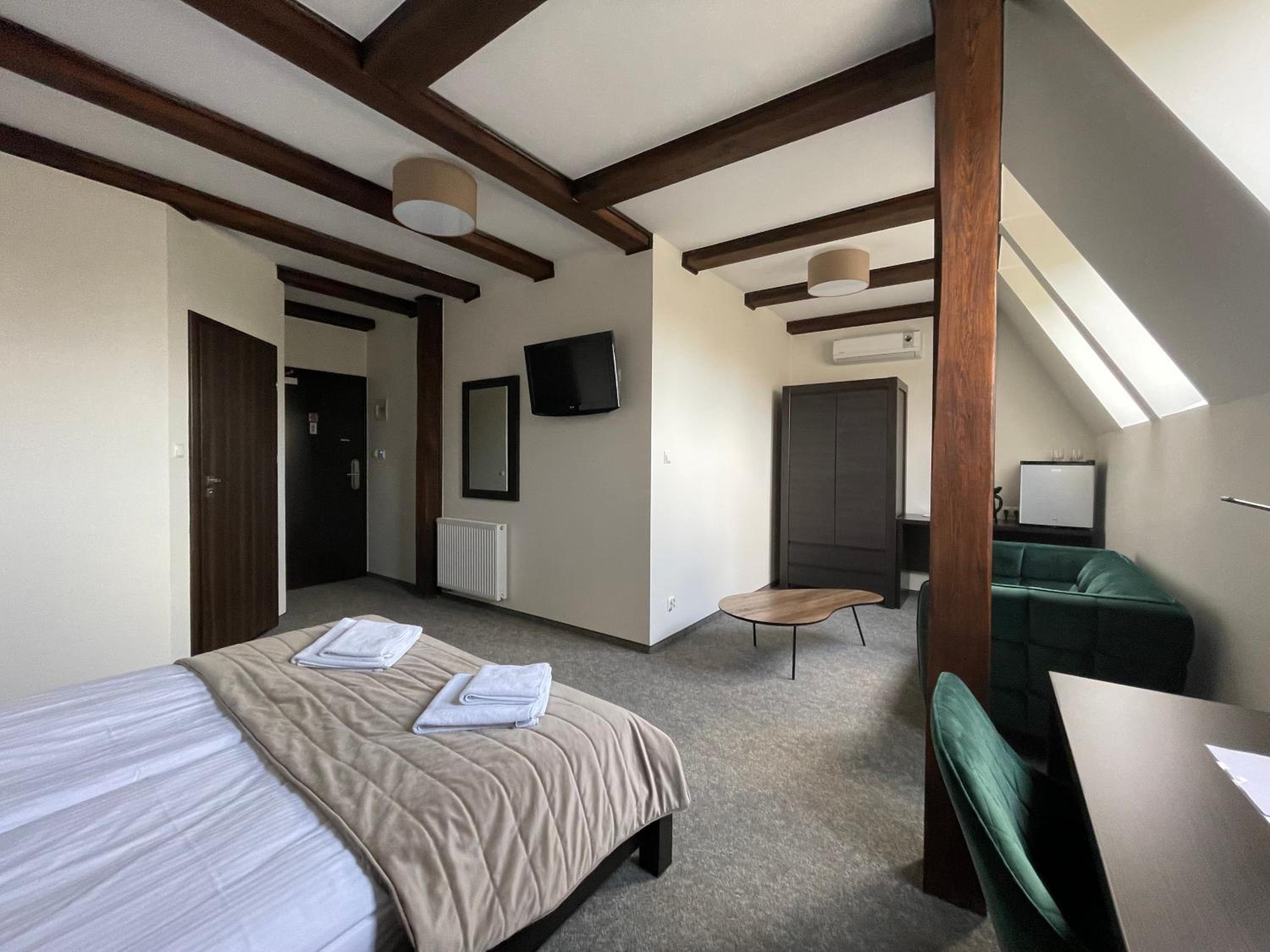 Deluxe Double Room with Bath photo 1