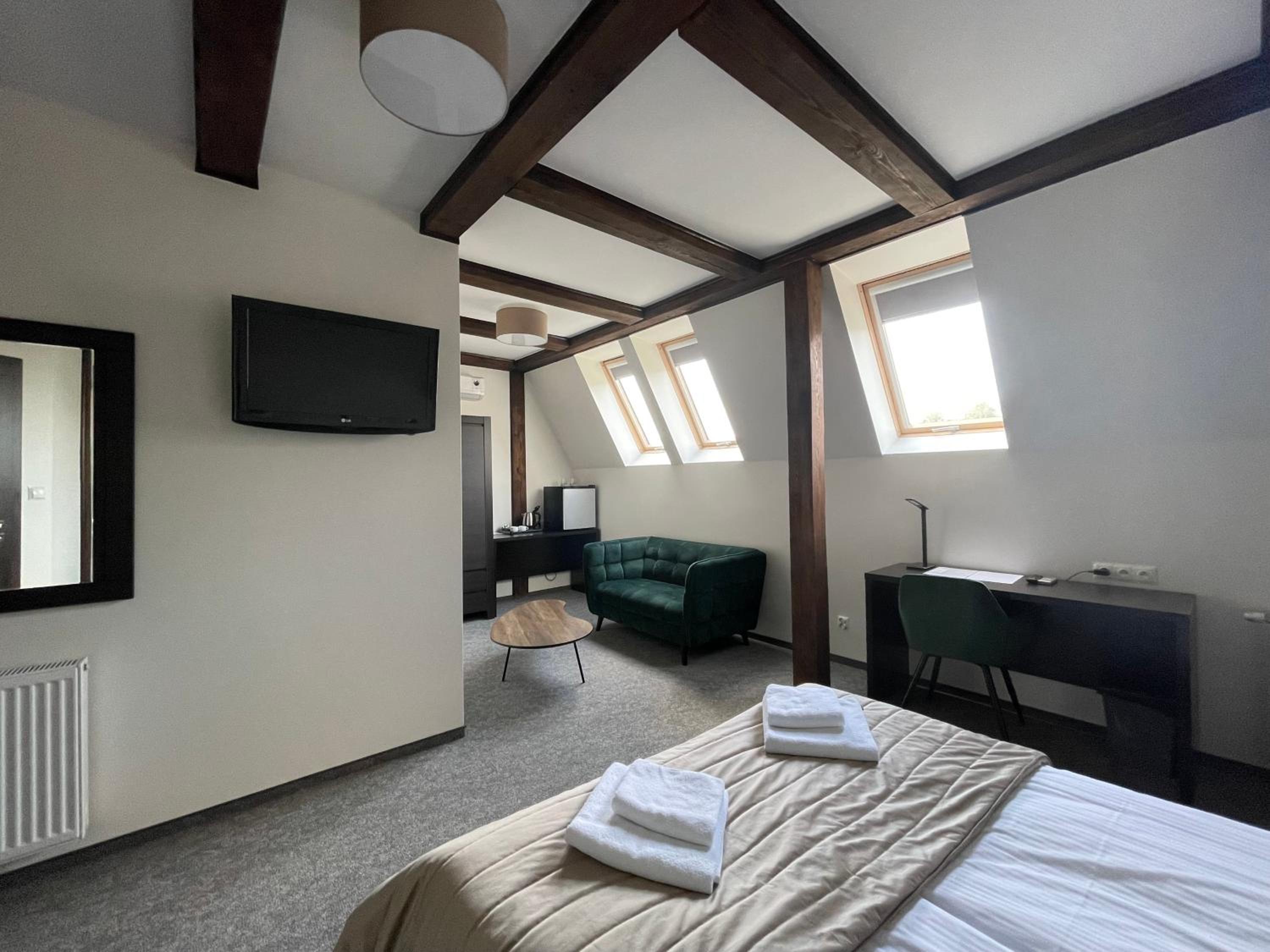 Deluxe Double Room with Bath photo 2