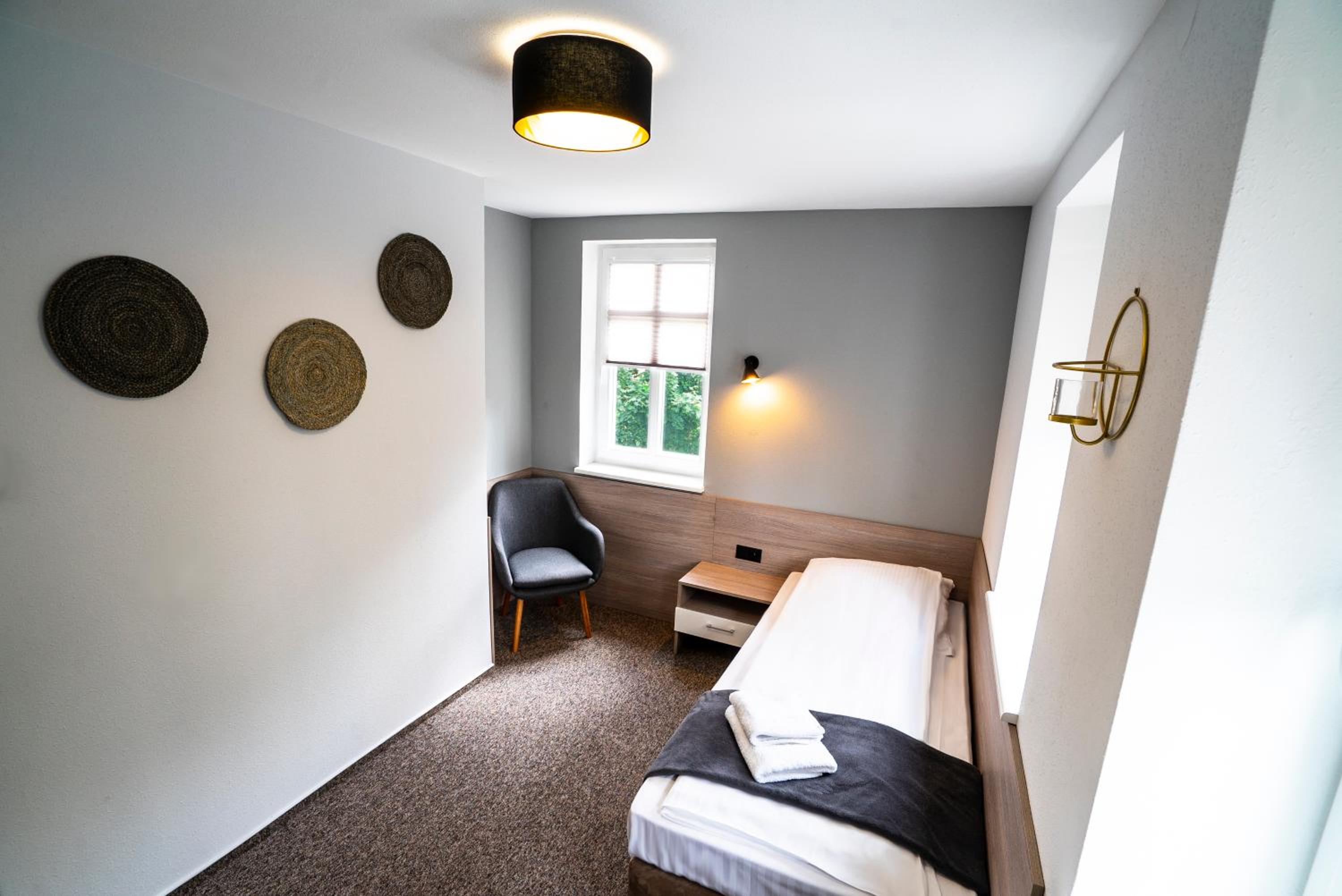 Large Single Room photo 1