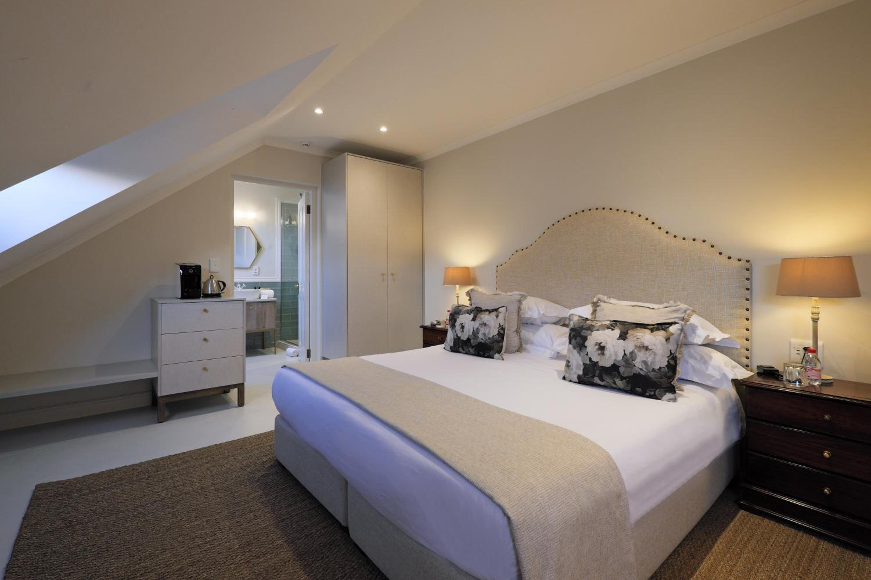 Classic Room - Photo 1