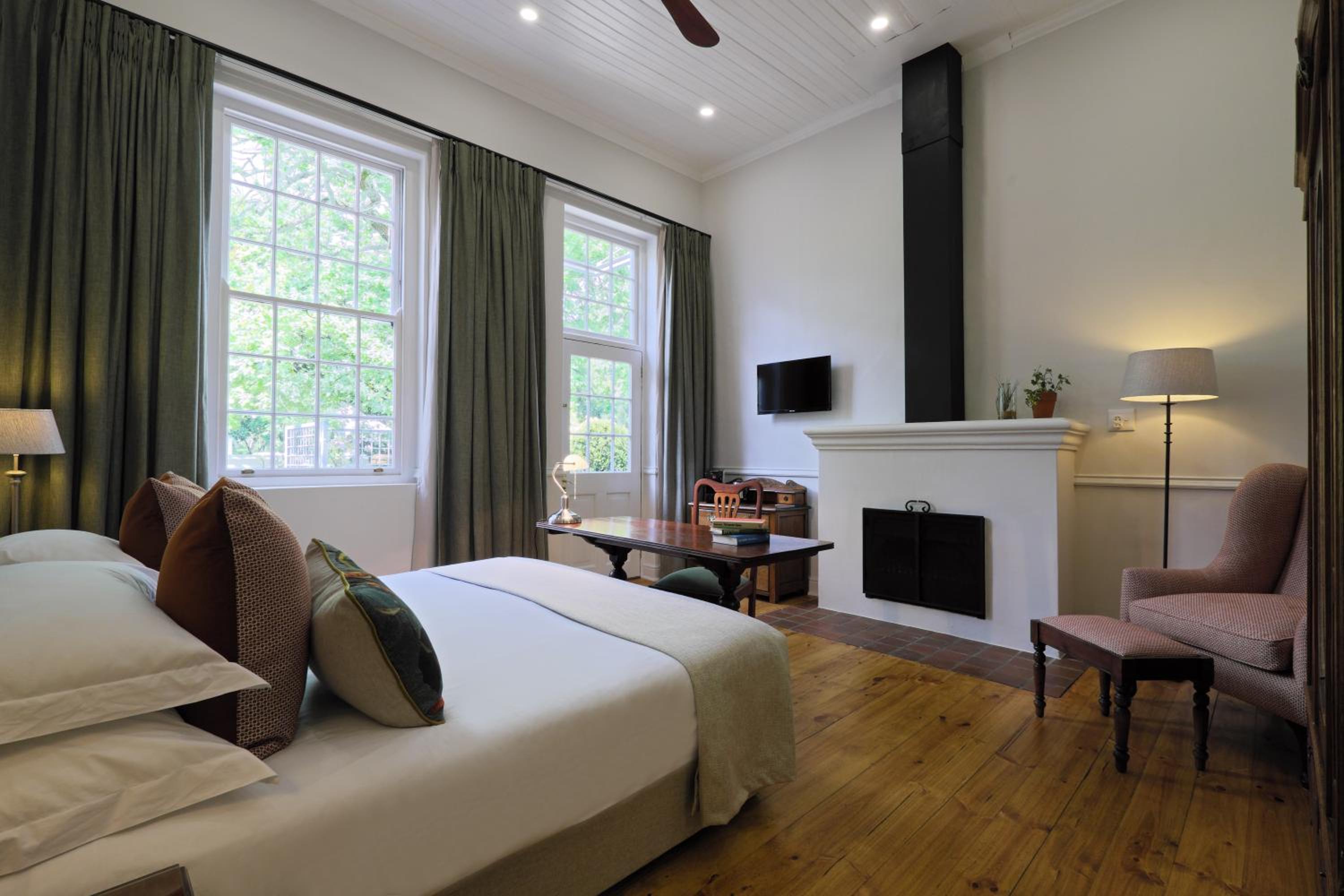 Superior Deluxe Room - Photo 5