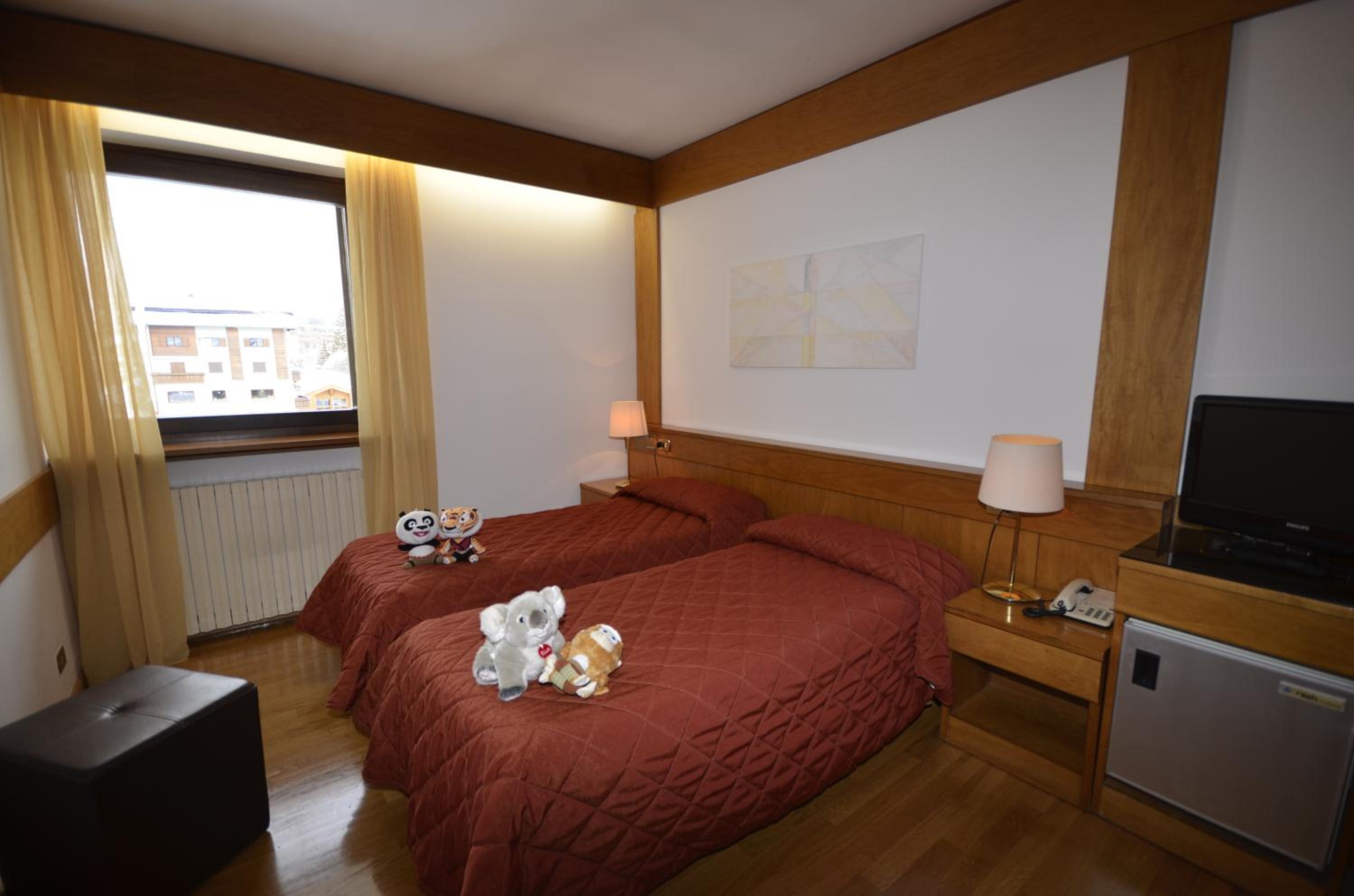Two Connecting Family Rooms photo 2