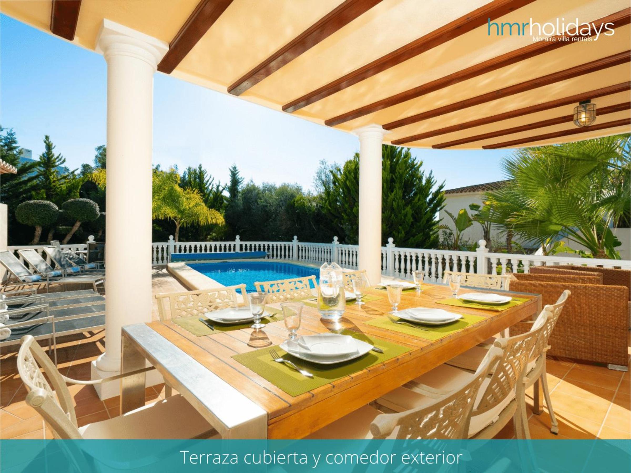 Villa photo 2