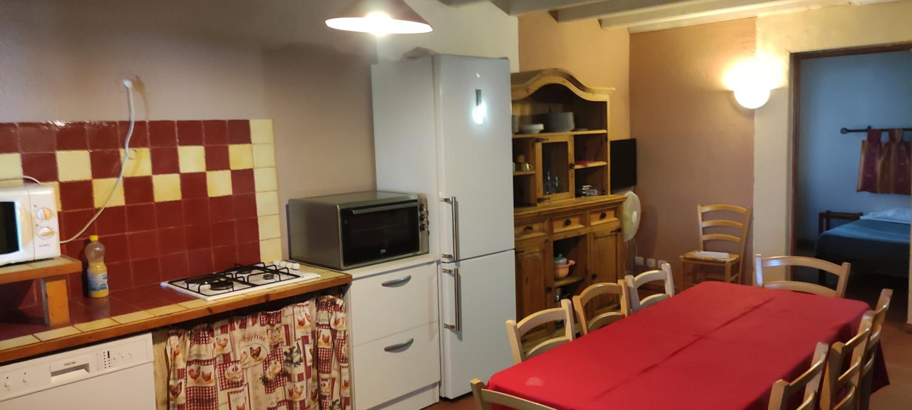 Four-Bedroom House photo 2