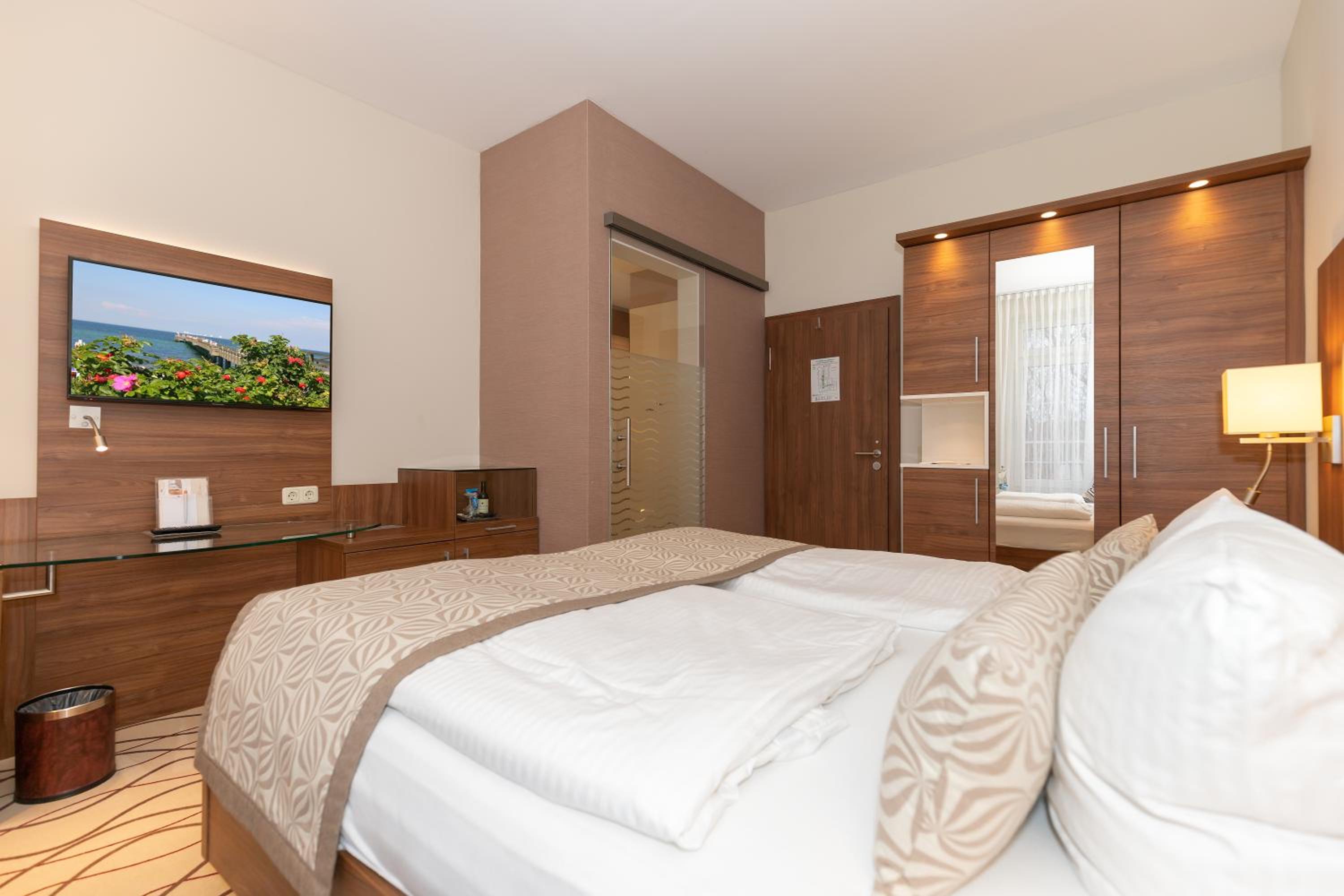 Smart Double Room photo 2
