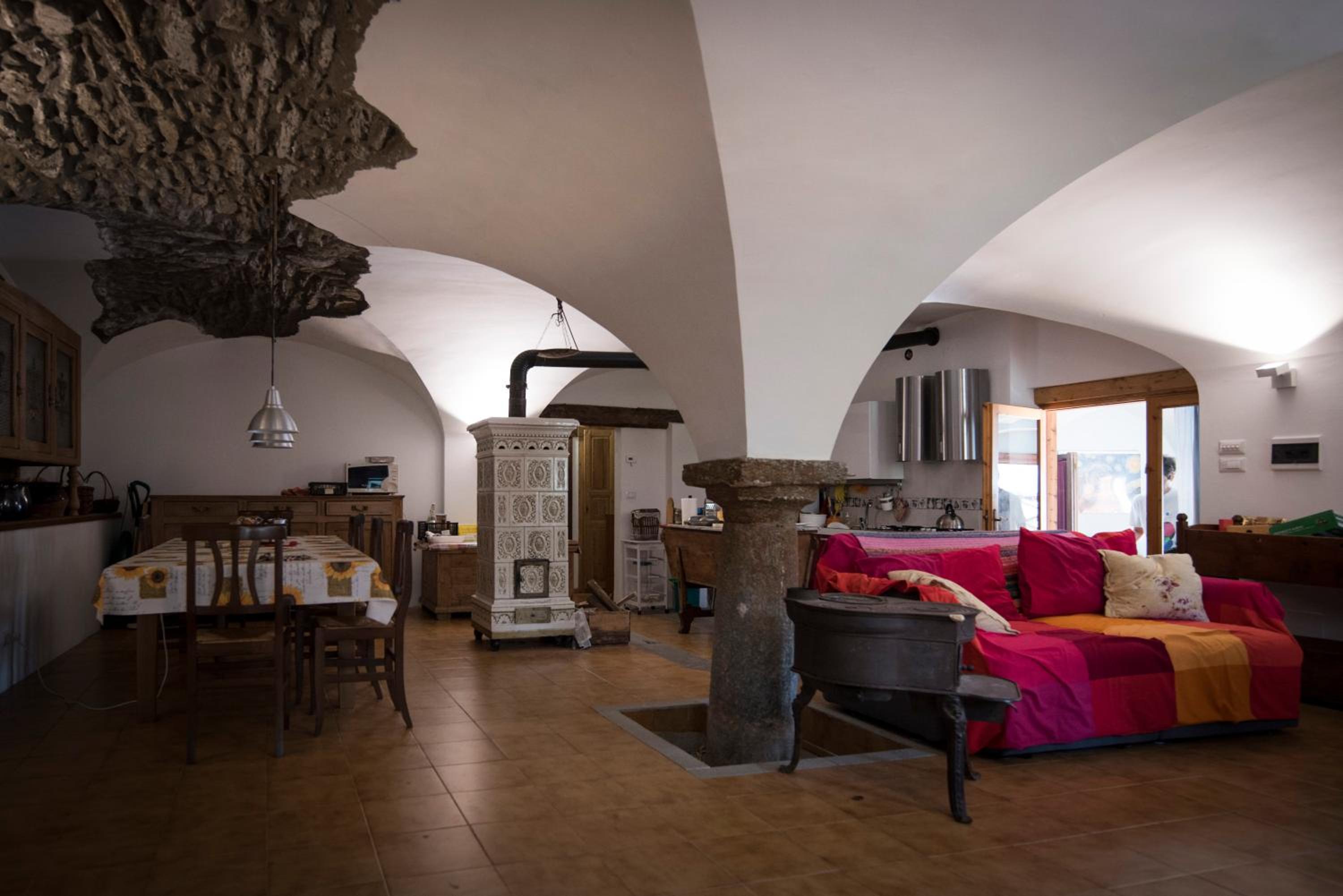 Three-Bedroom Apartment - Photo 33