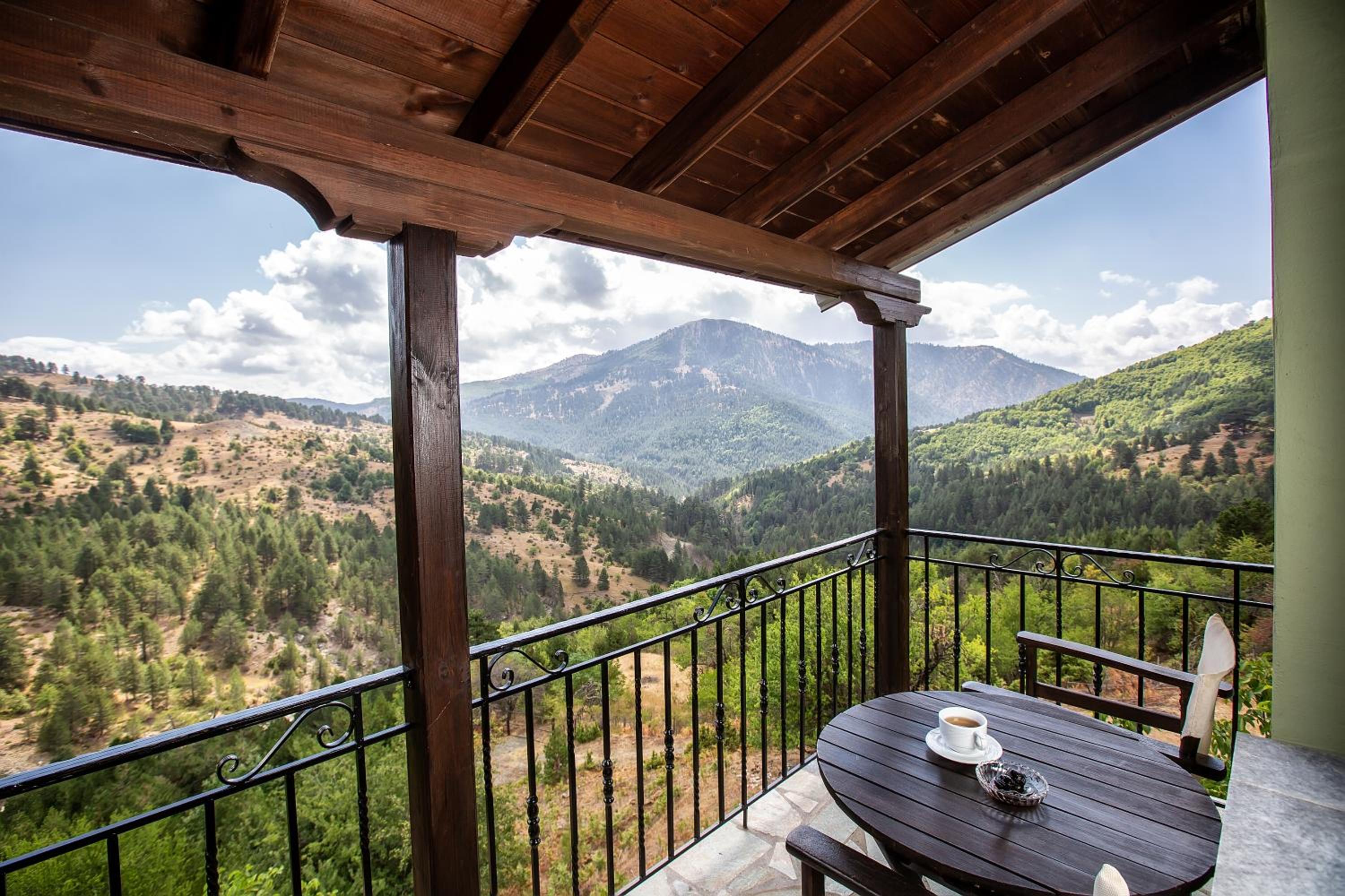 Junior Suite with Mountain View photo 3