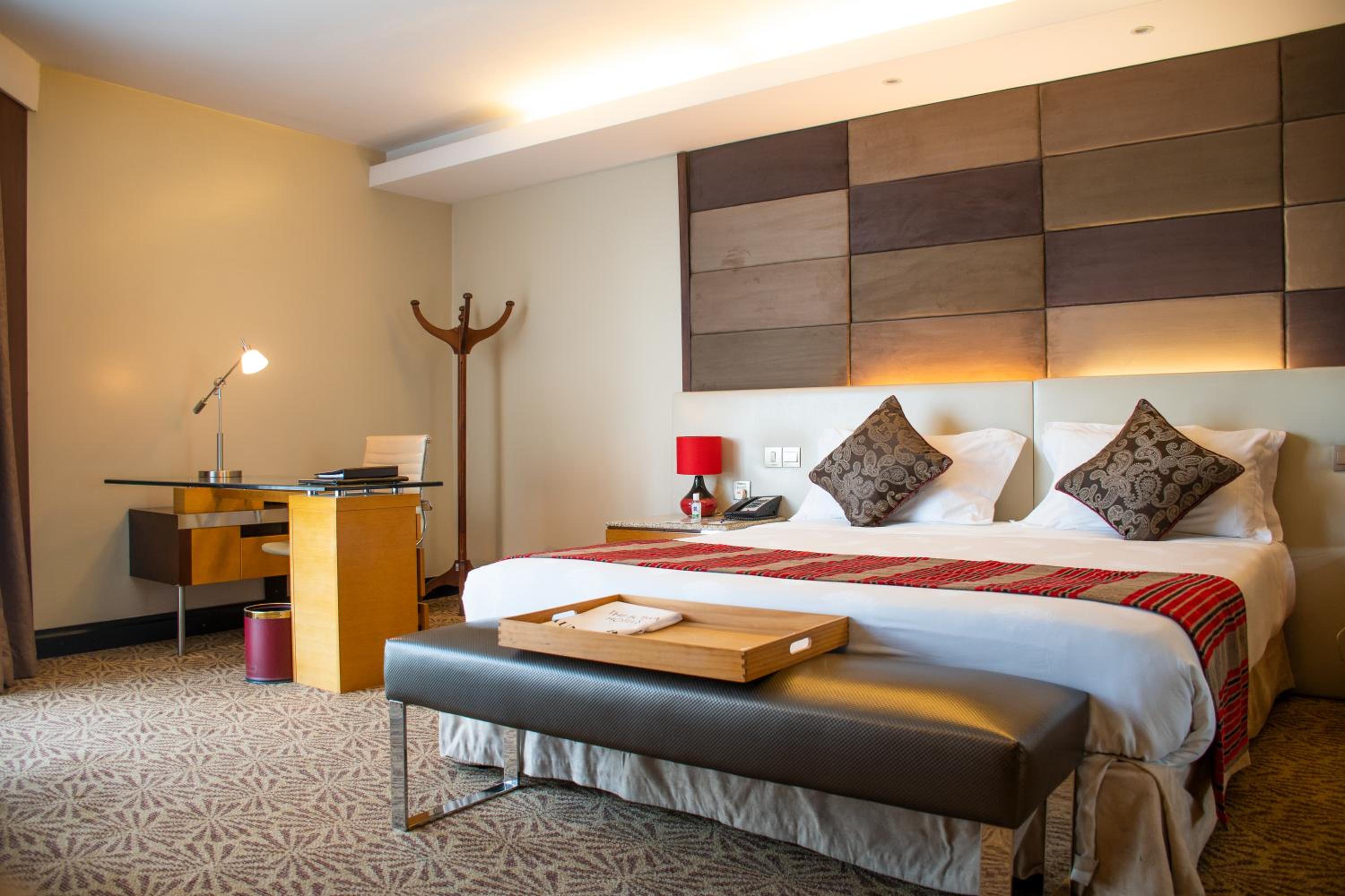 Business Suite photo 2
