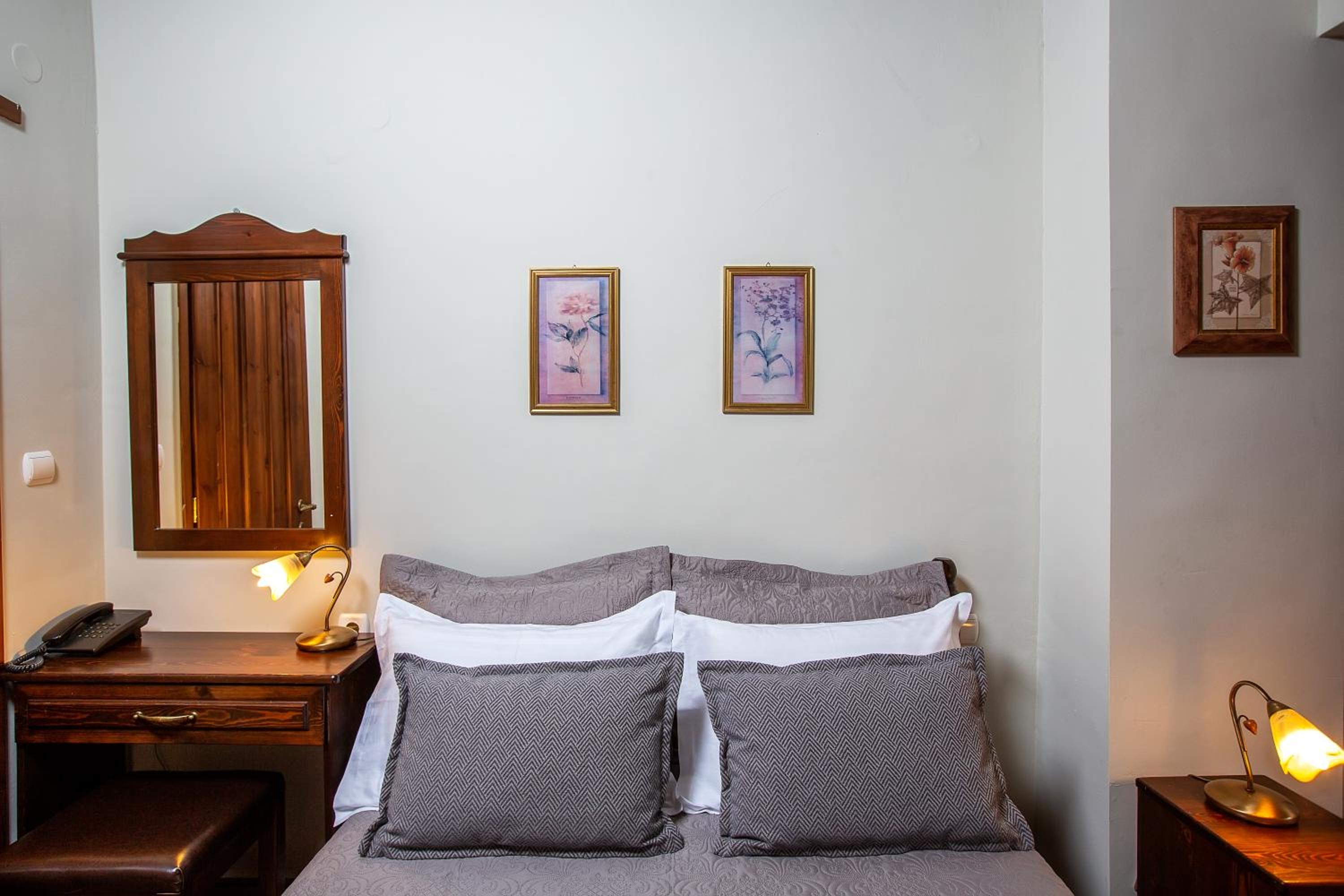 Single Room with Balcony photo 3