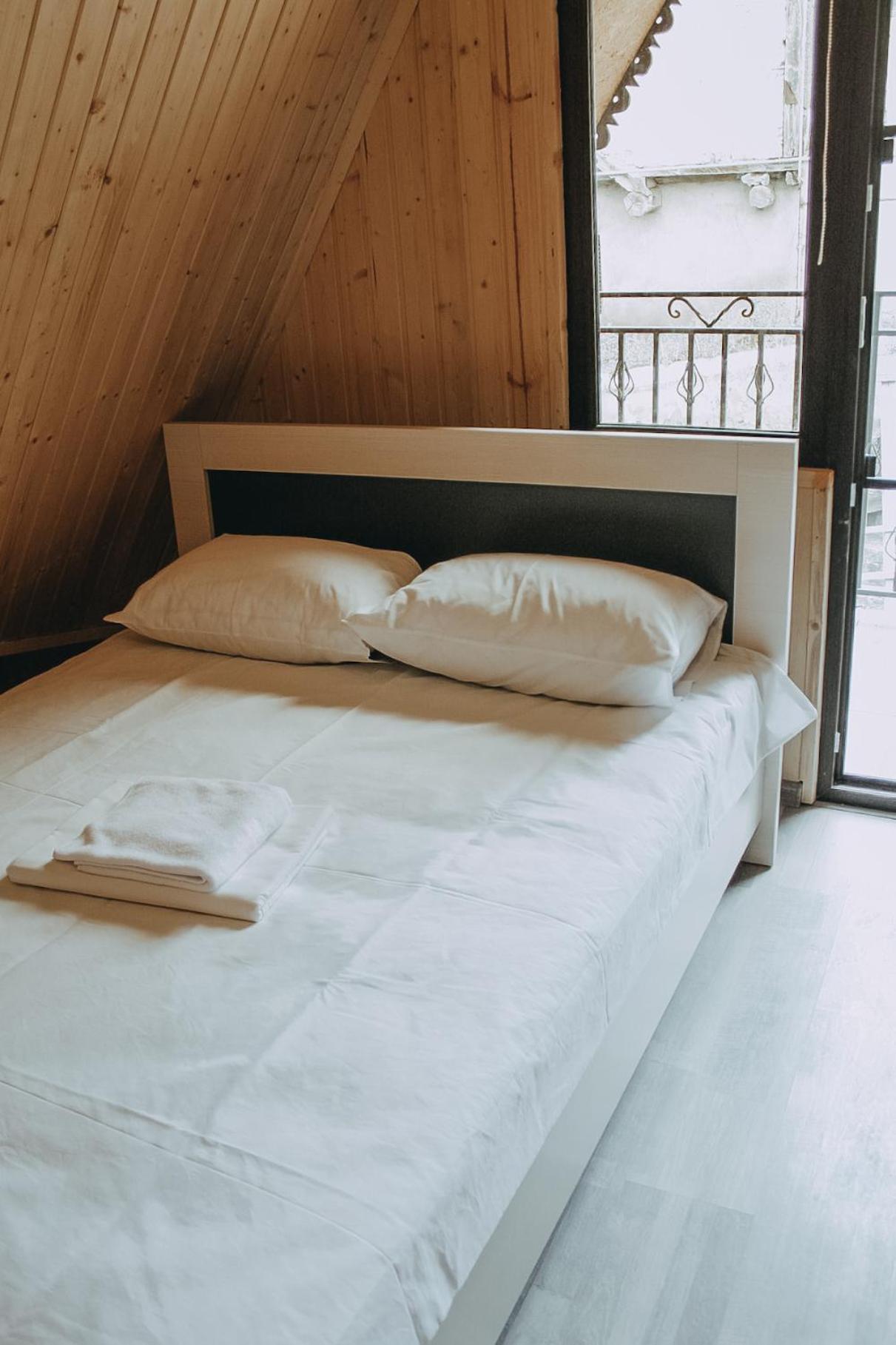 Budget Double Room photo 3