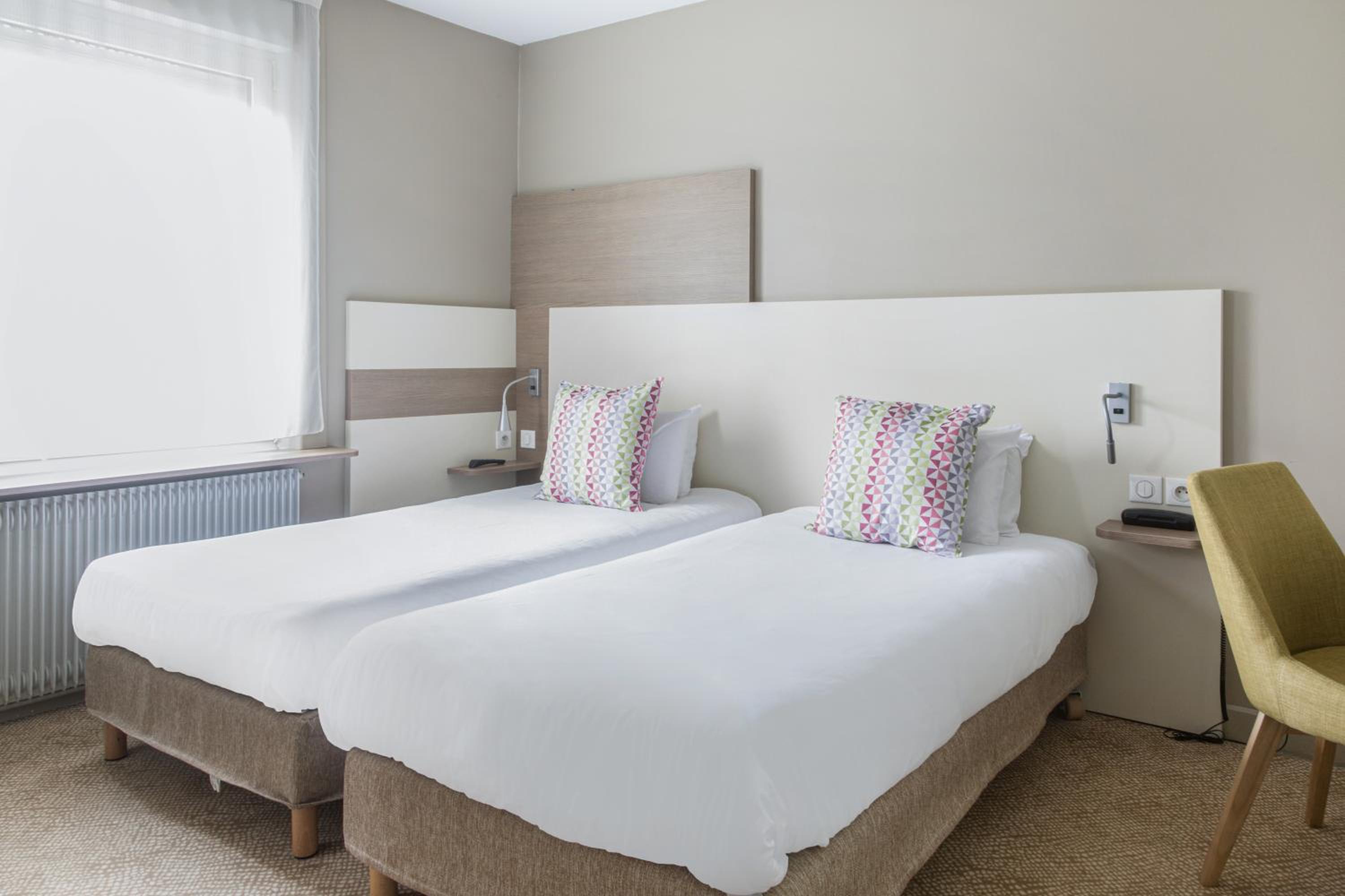 Twin Room - Photo 1