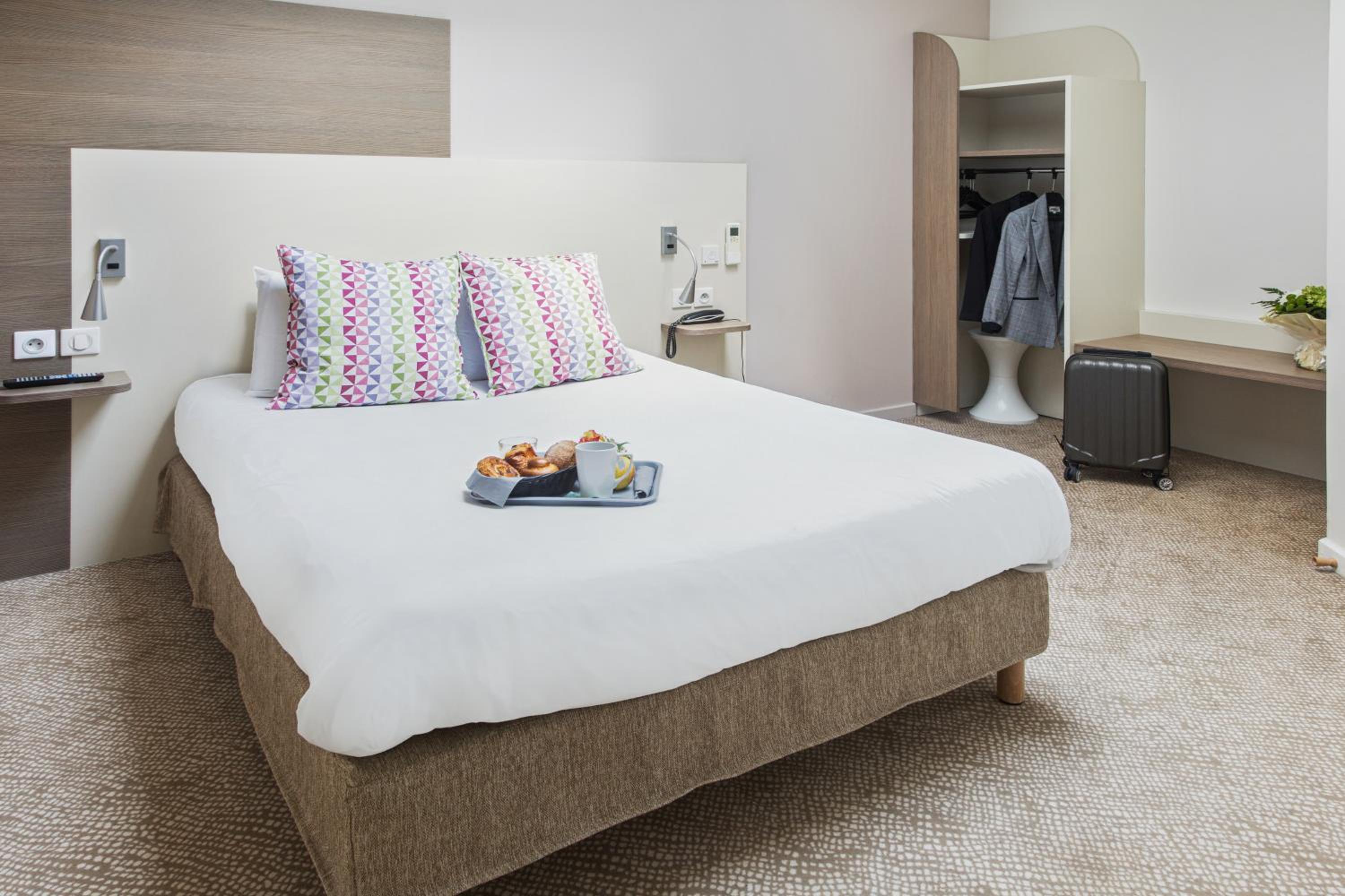 Double Room - Photo 6