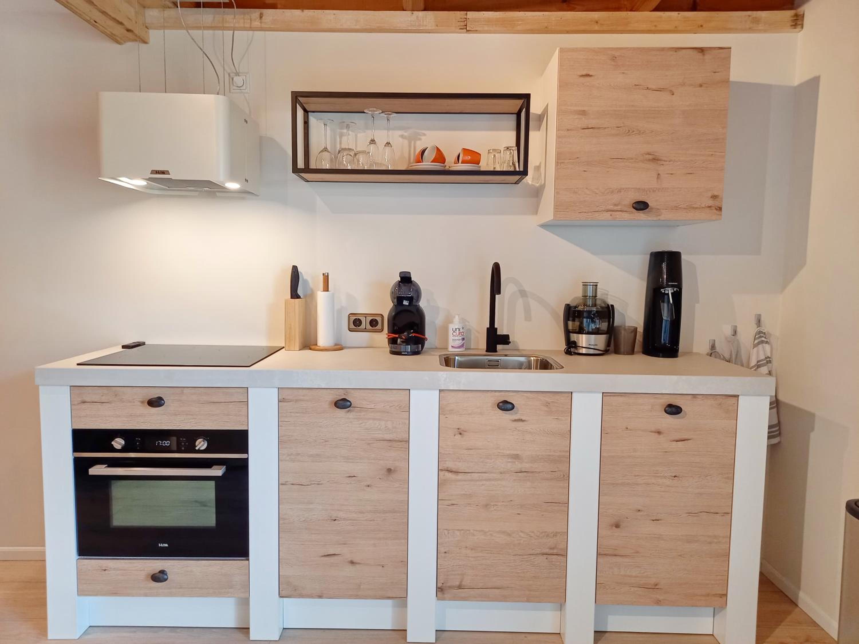 One-Bedroom Apartment - Photo 16