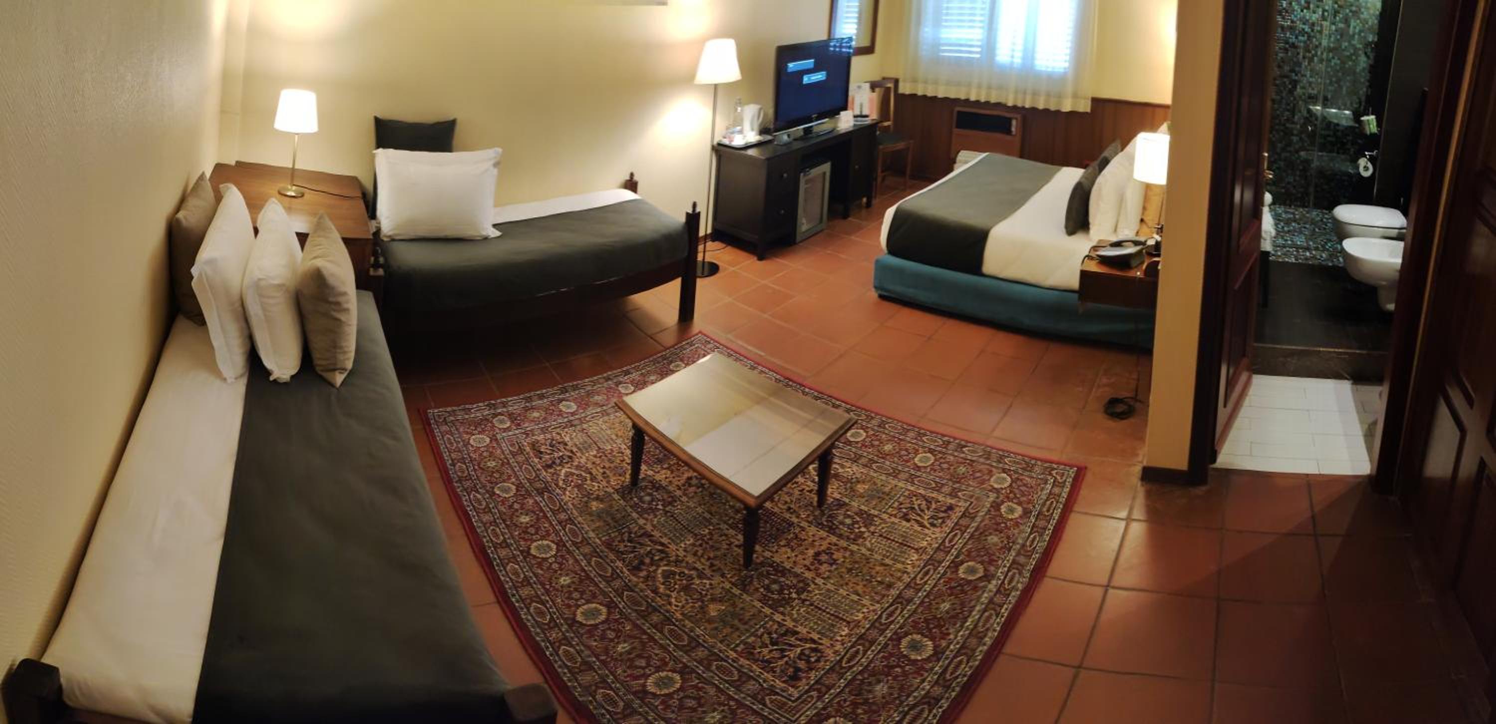 Family Room - Photo 3