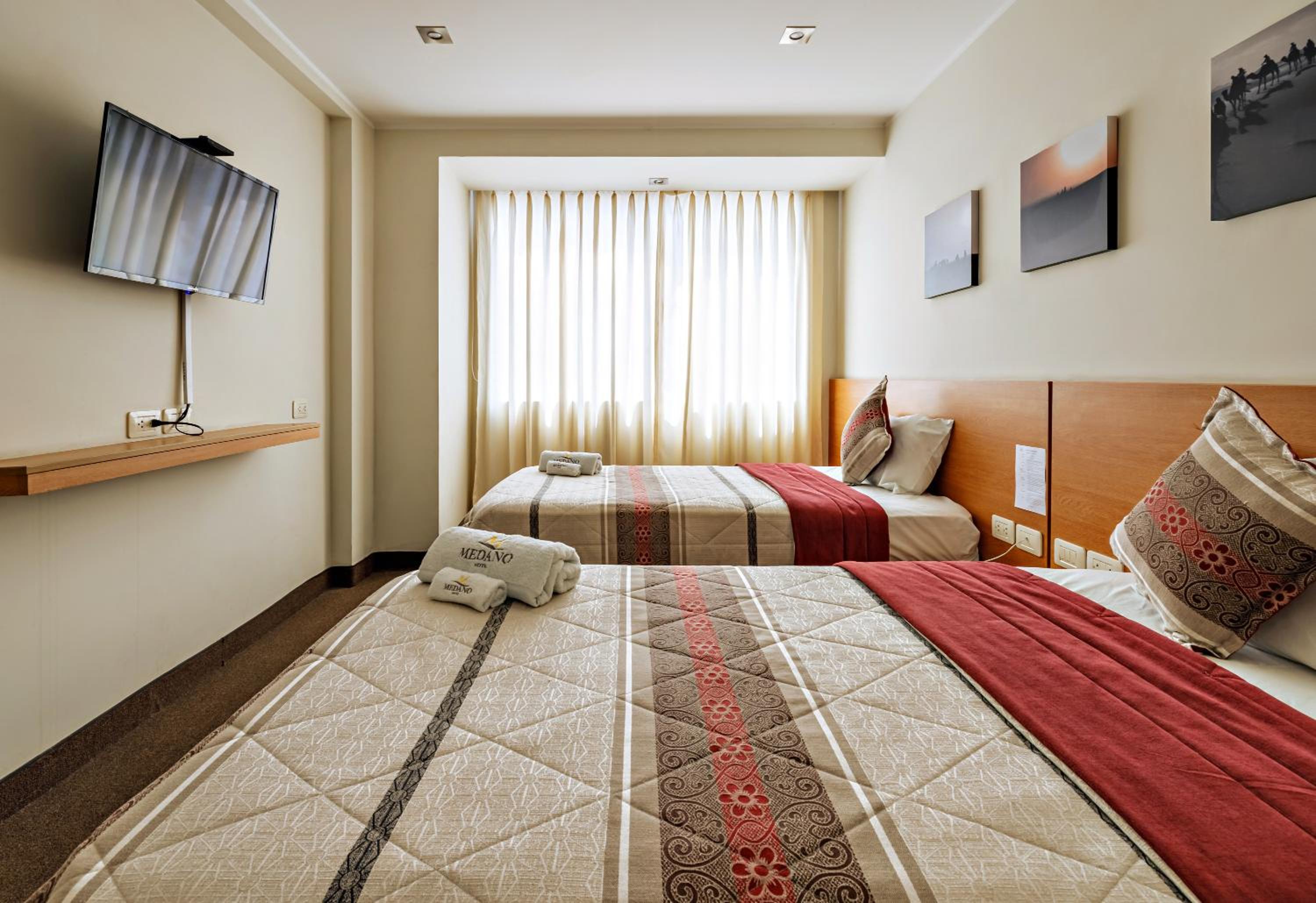 Deluxe Twin Room photo 2