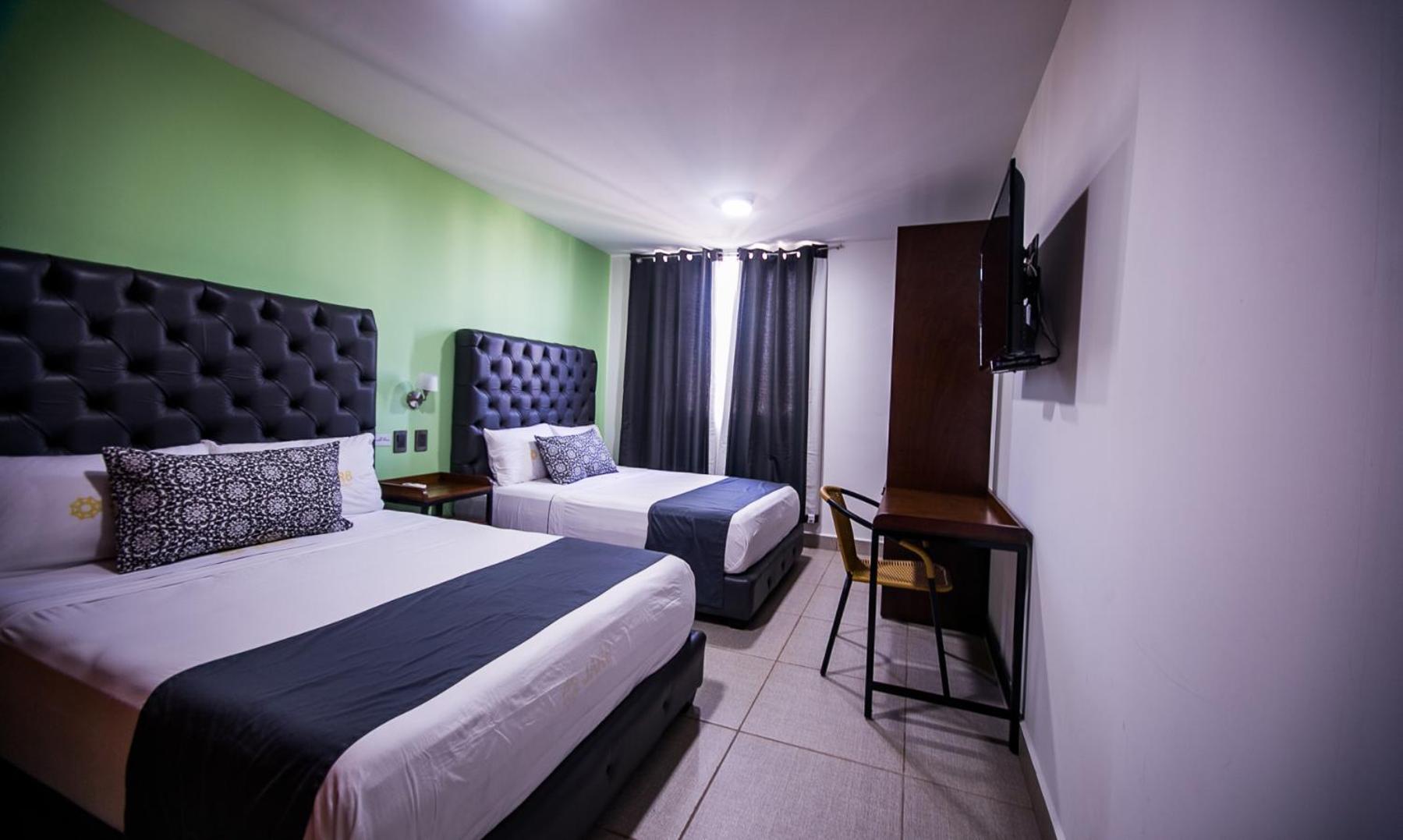 Superior Double Room with Two Double Beds - Photo 22