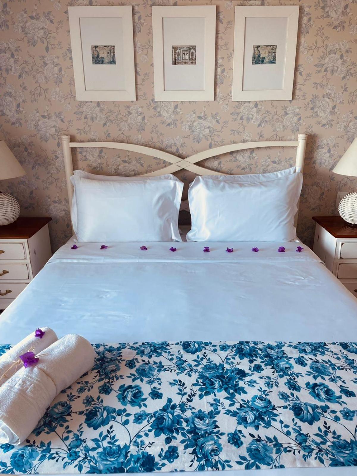 Deluxe Suite with Spa Bath photo 3