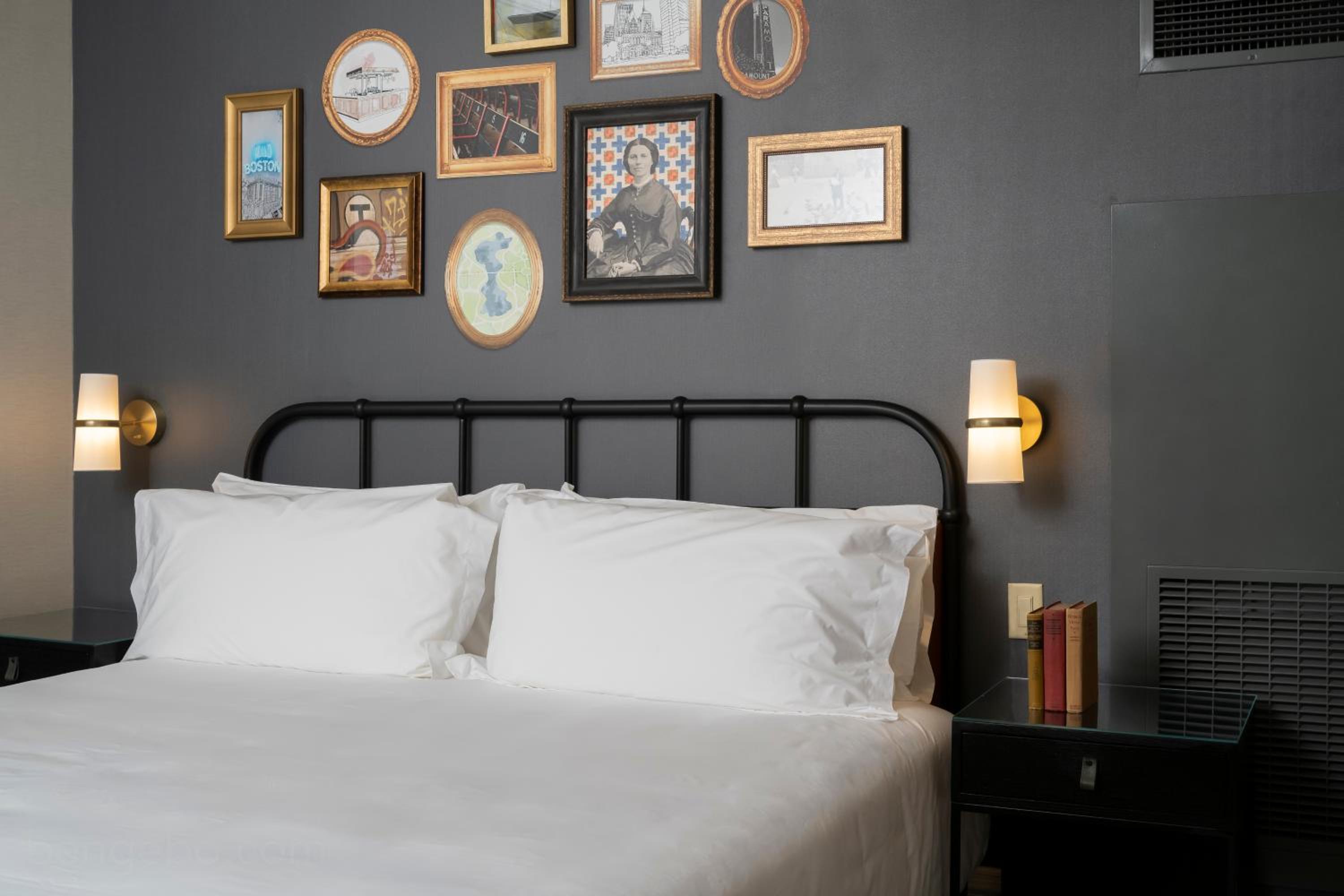 Premier Edge King Room