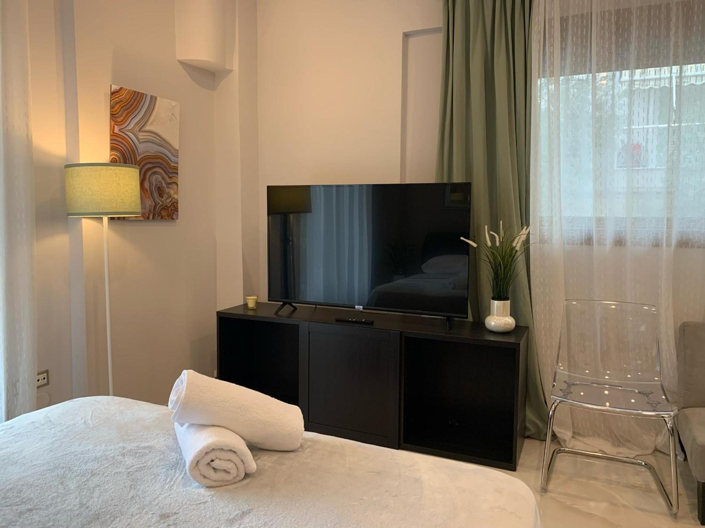 One-Bedroom Apartment - Photo 13