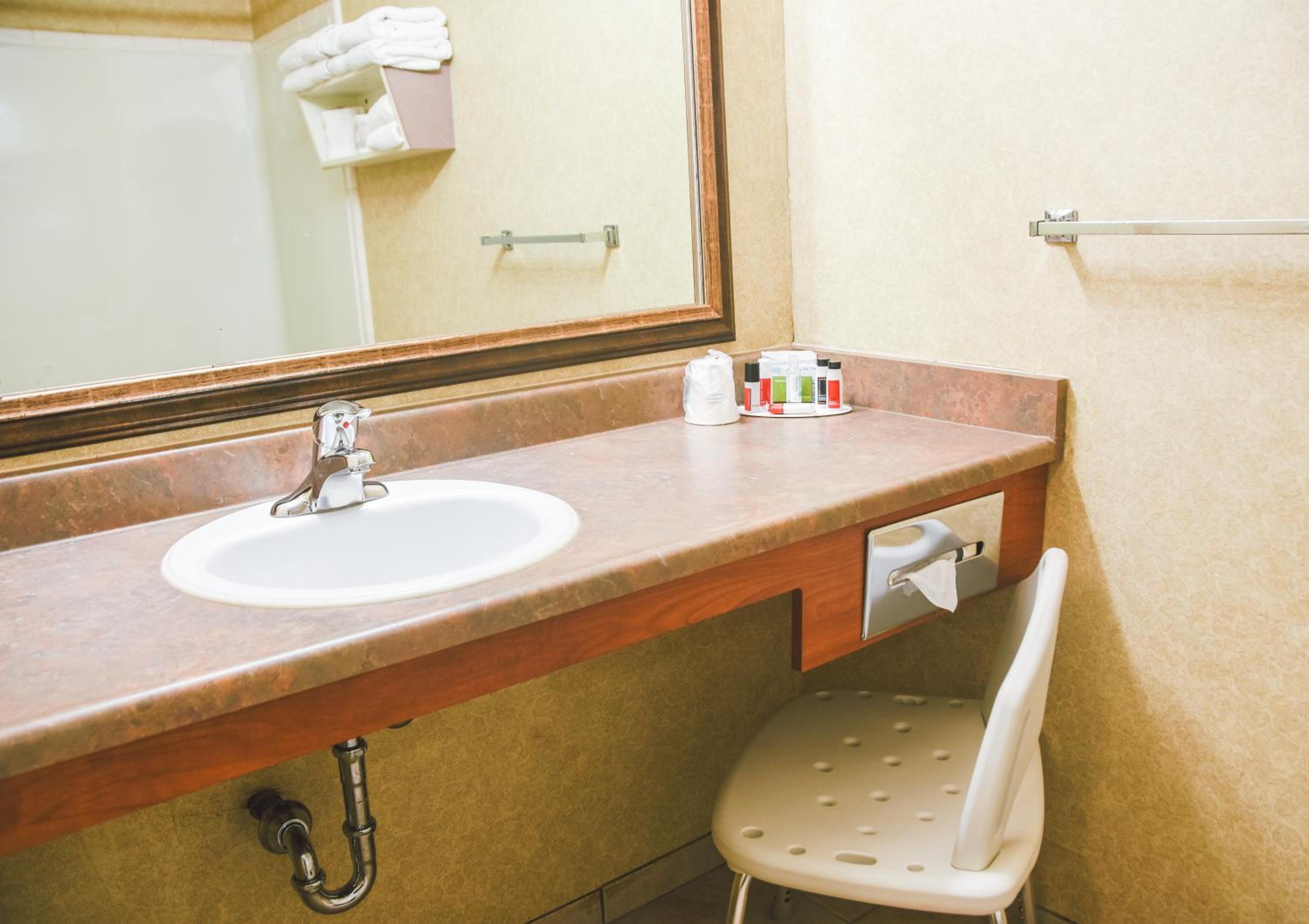 Stony Plain Inn & Suites, 写真 4