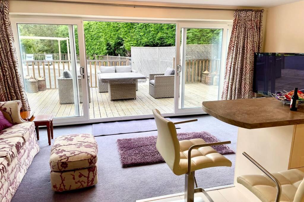 Two-Bedroom House - Photo 12