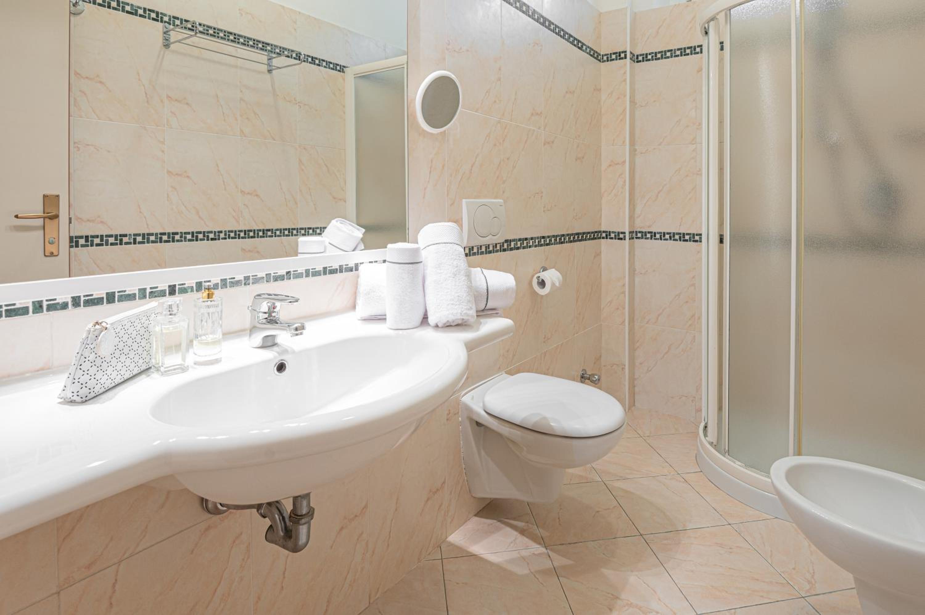 Classic Triple Room - Photo 3