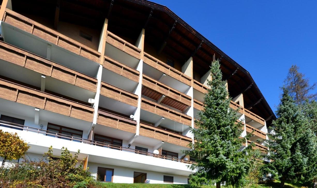 Apartment with Lake View photo 2