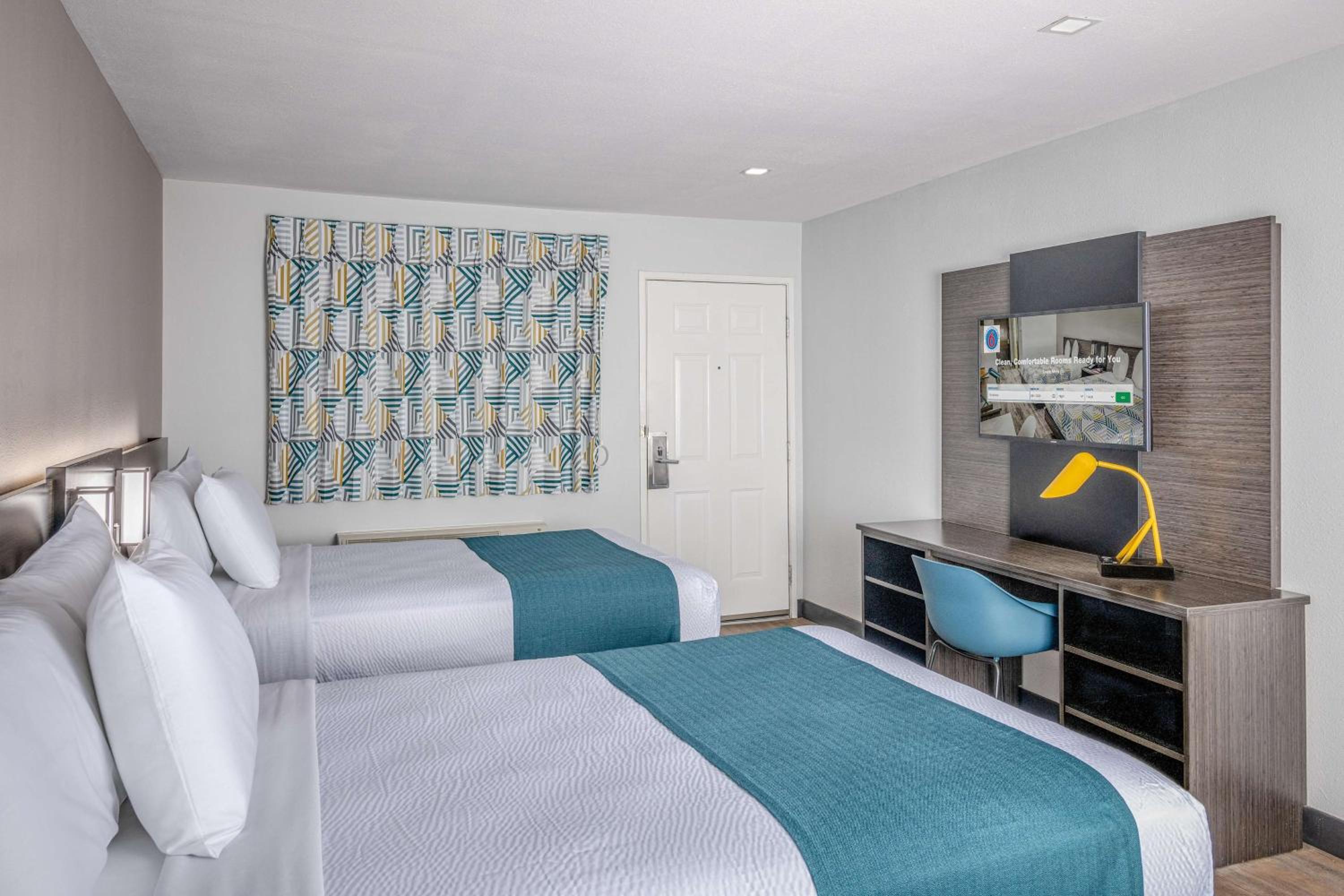 Queen Room with Two Queen Beds - Disability Access - Non-Smoking